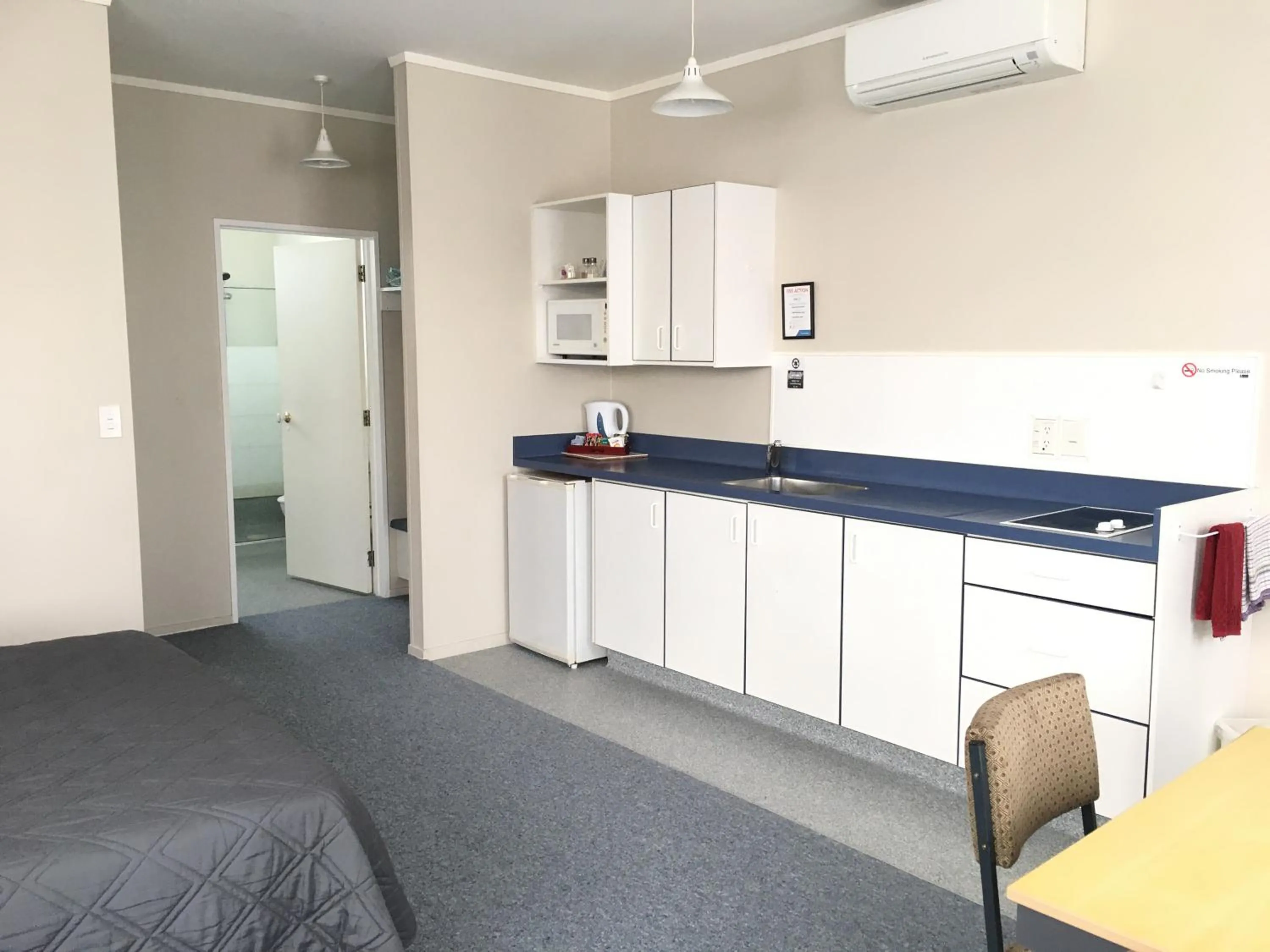 Thornton Lodge Motel