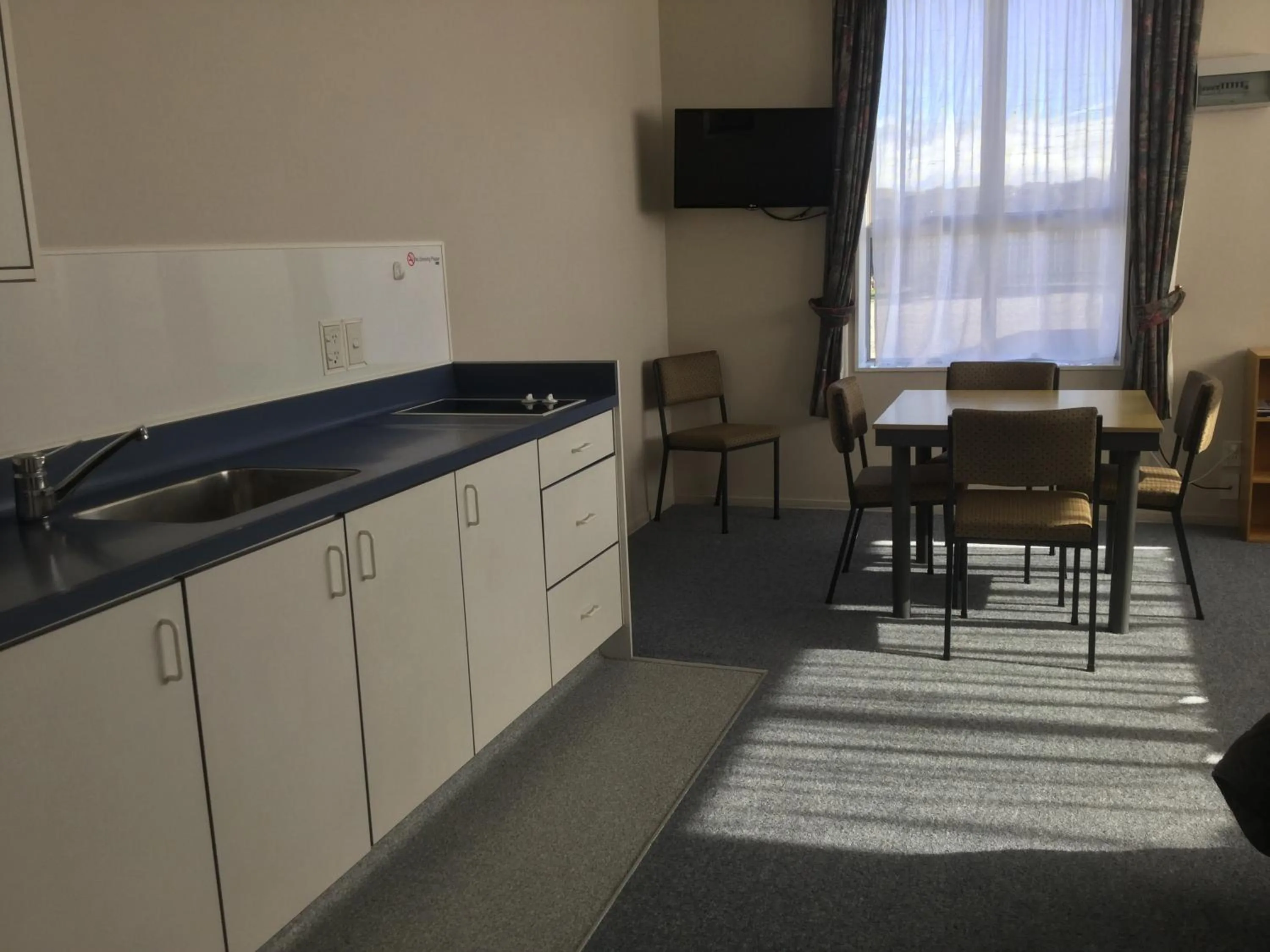 Thornton Lodge Motel