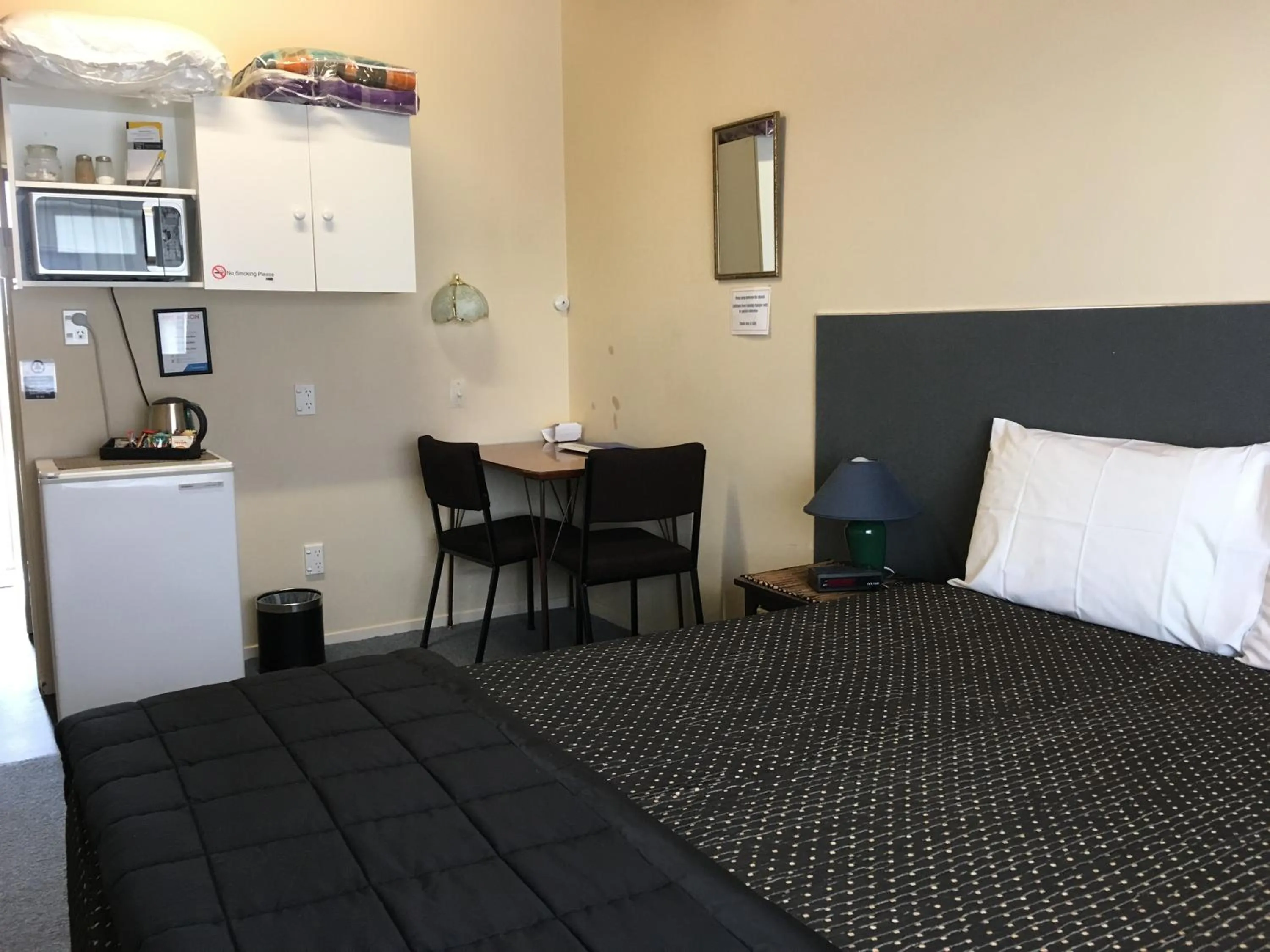 Thornton Lodge Motel