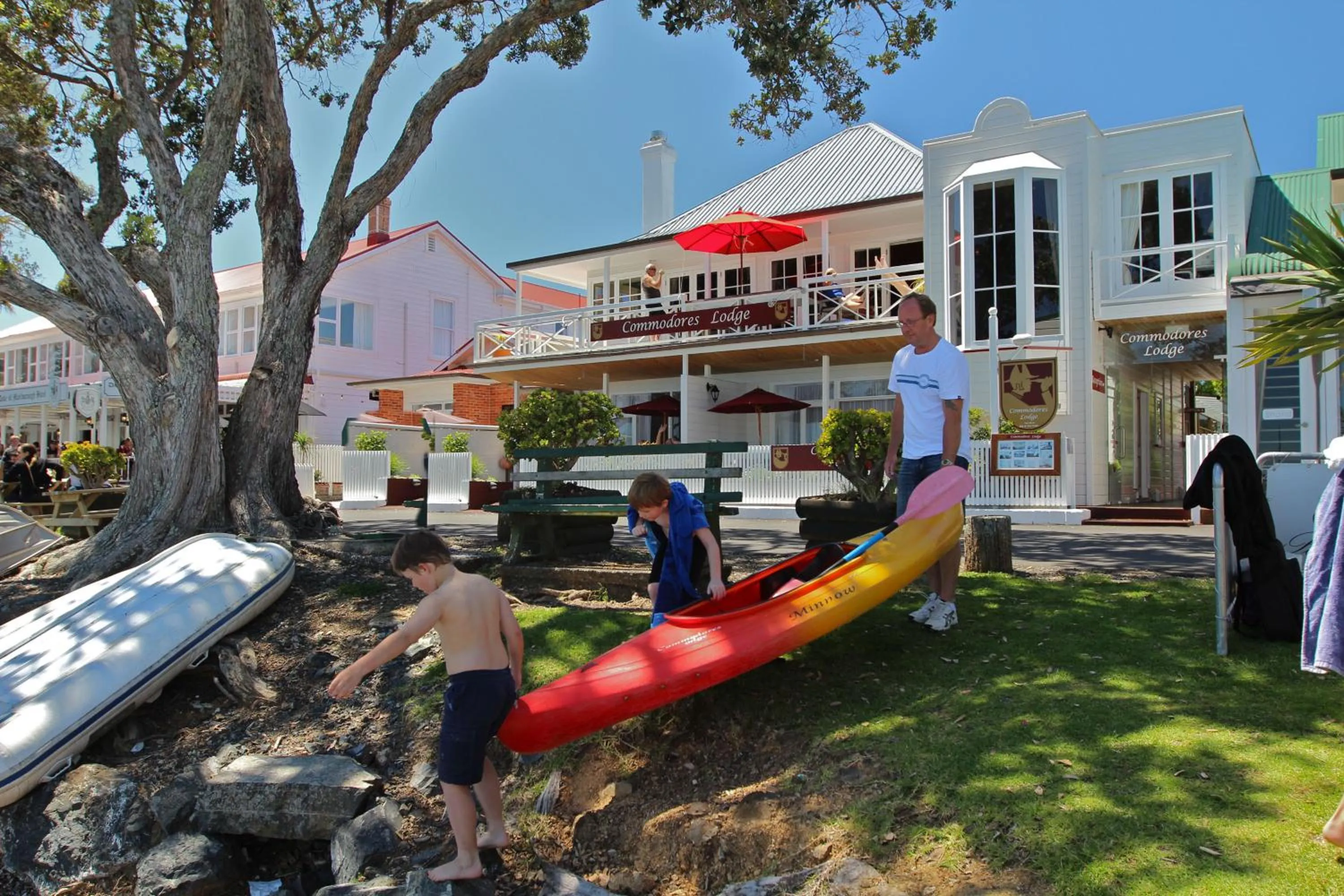 Property building in Commodores Lodge