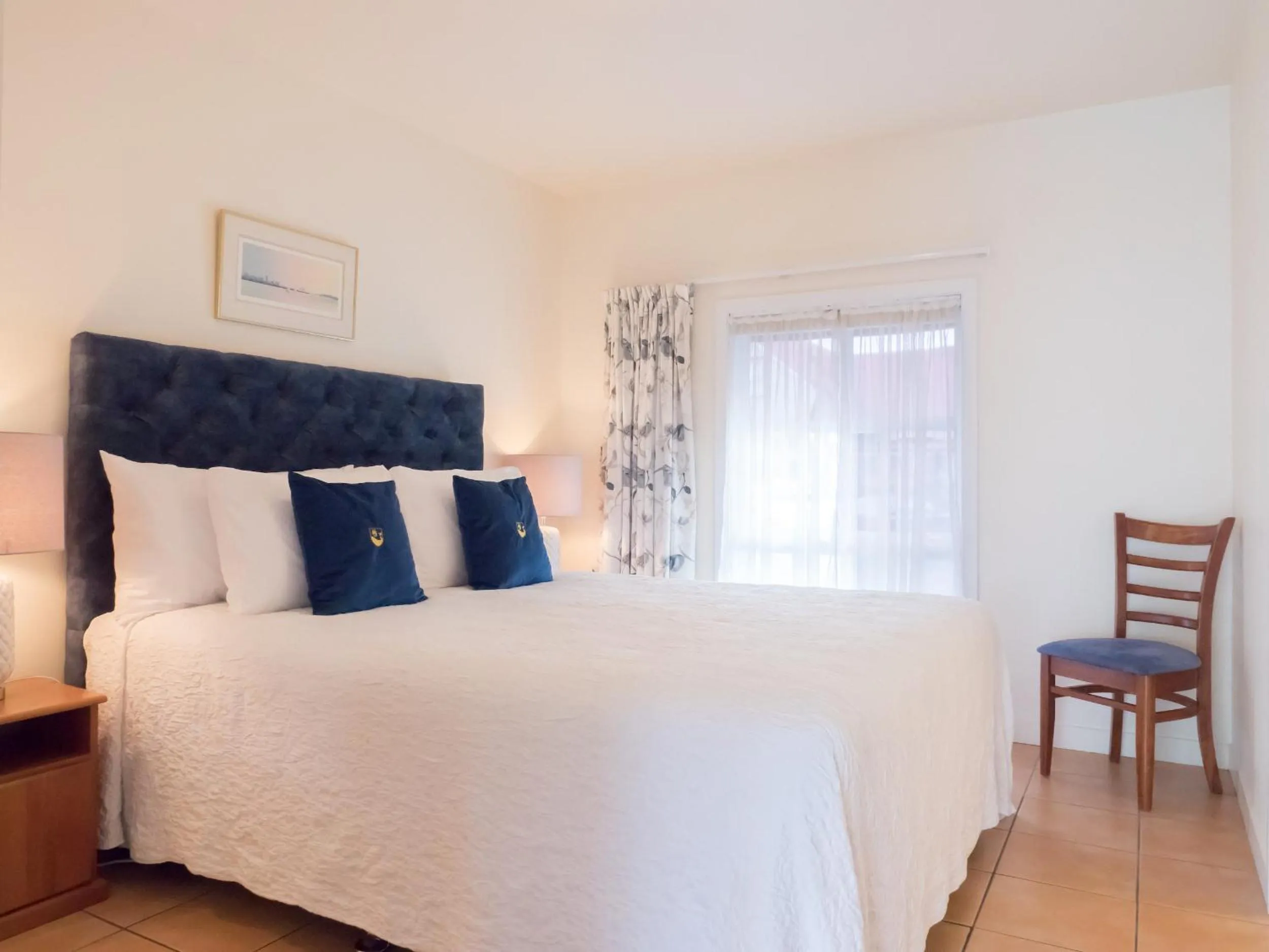 Bed in Commodores Lodge