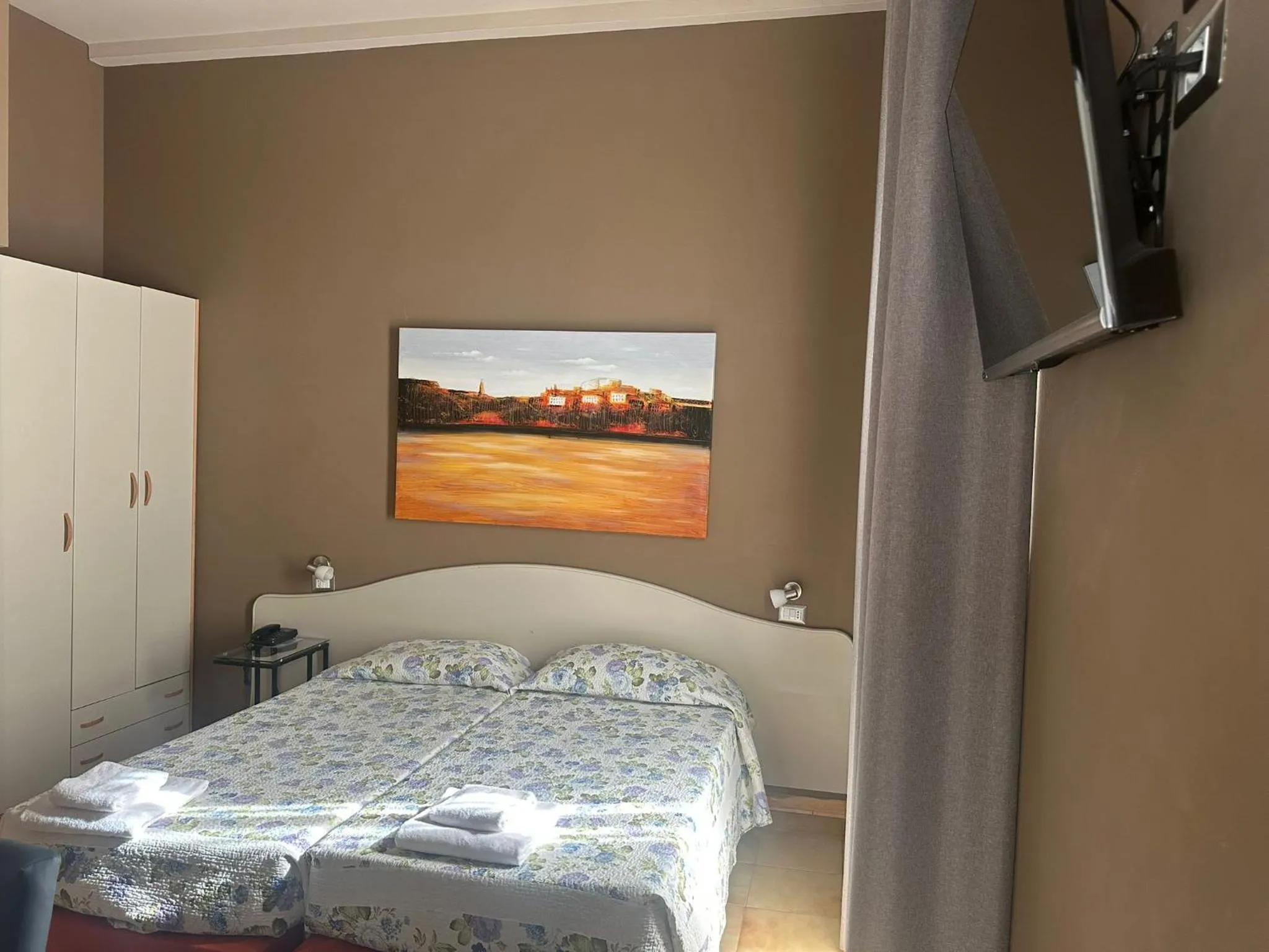 Bed in Hotel Montebello