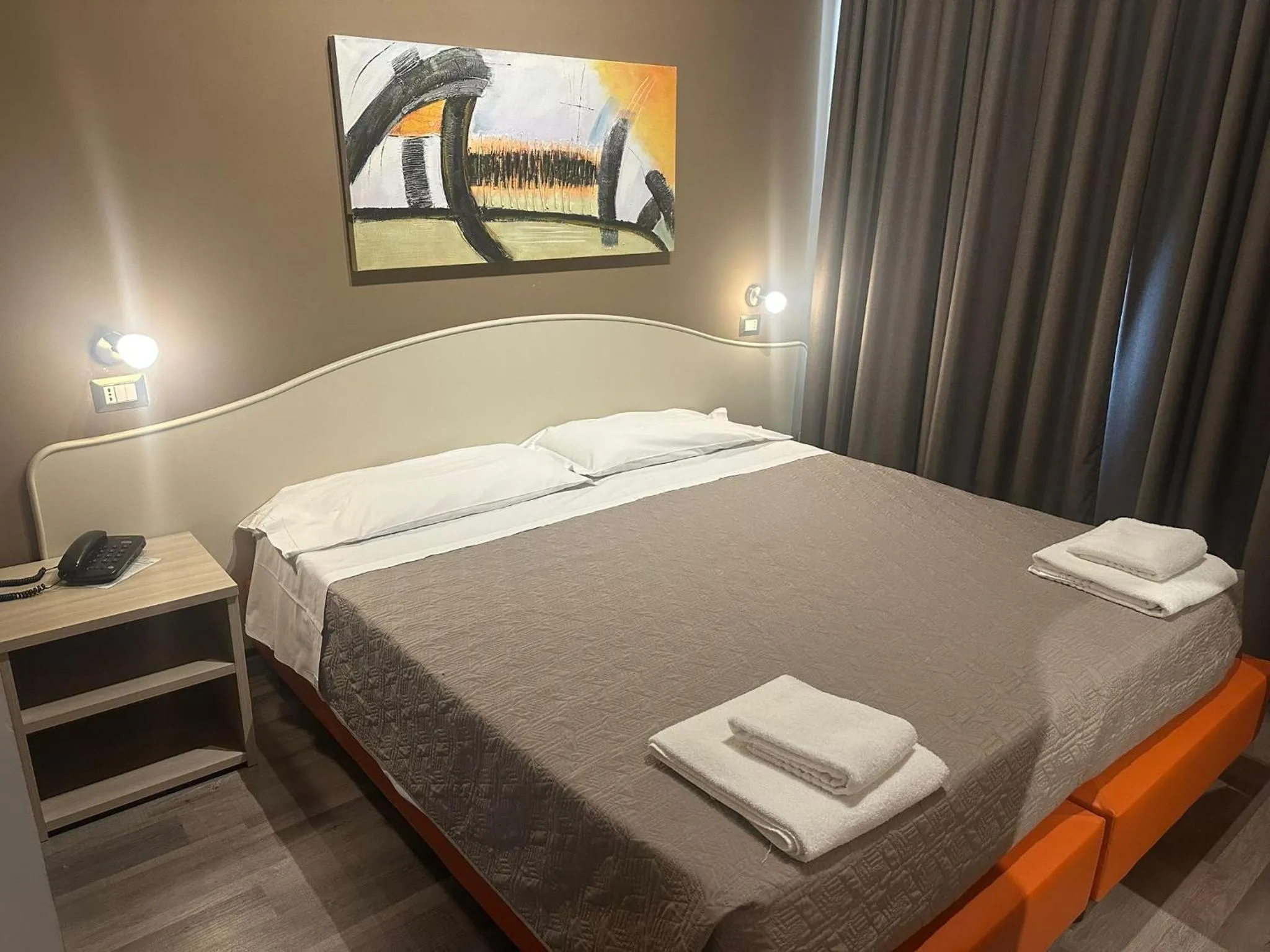 Bed in Hotel Montebello