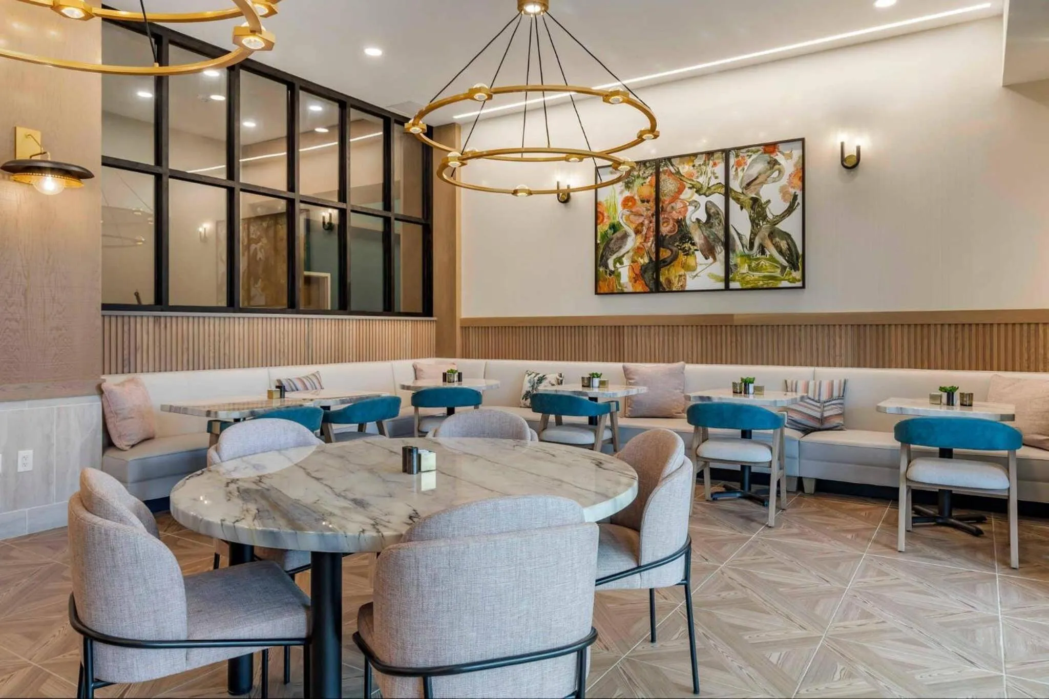 Restaurant/places to eat in Cambria Hotel Columbia Downtown the Vista