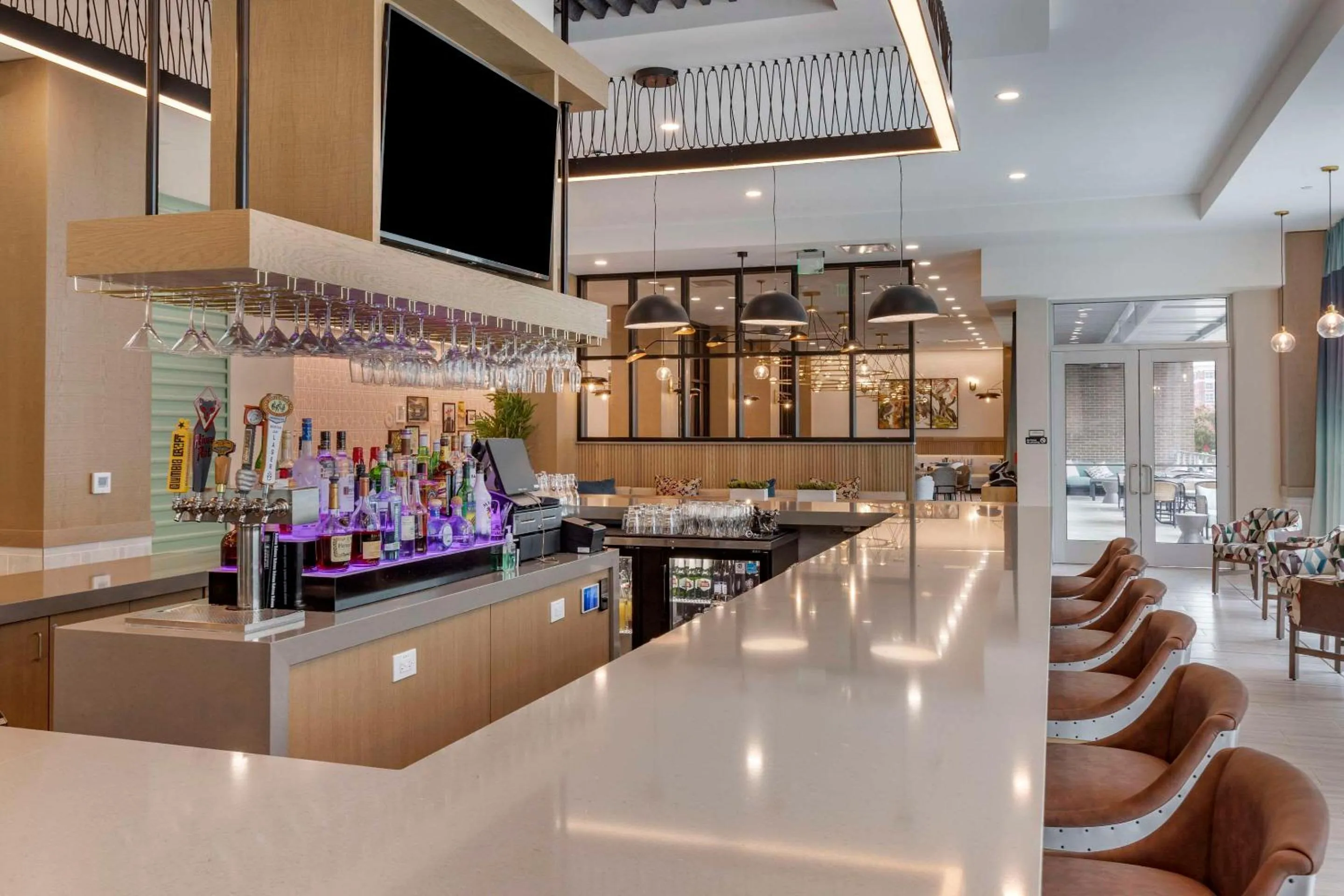 Restaurant/places to eat in Cambria Hotel Columbia Downtown the Vista