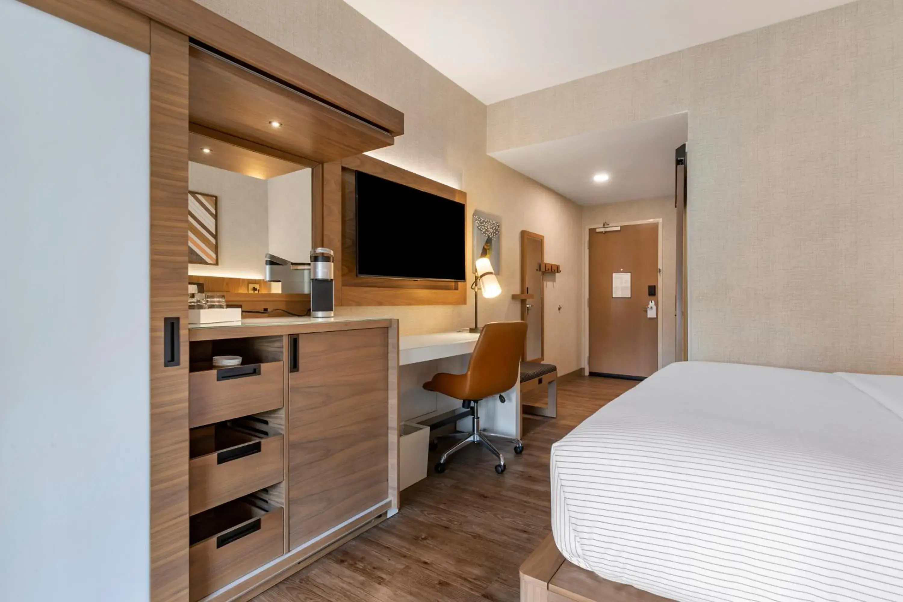 King Room - Non Smoking in Cambria Hotel Columbia Downtown the Vista King Room - Non Smoking in Cambria Hotel Columbia Downtown the Vista