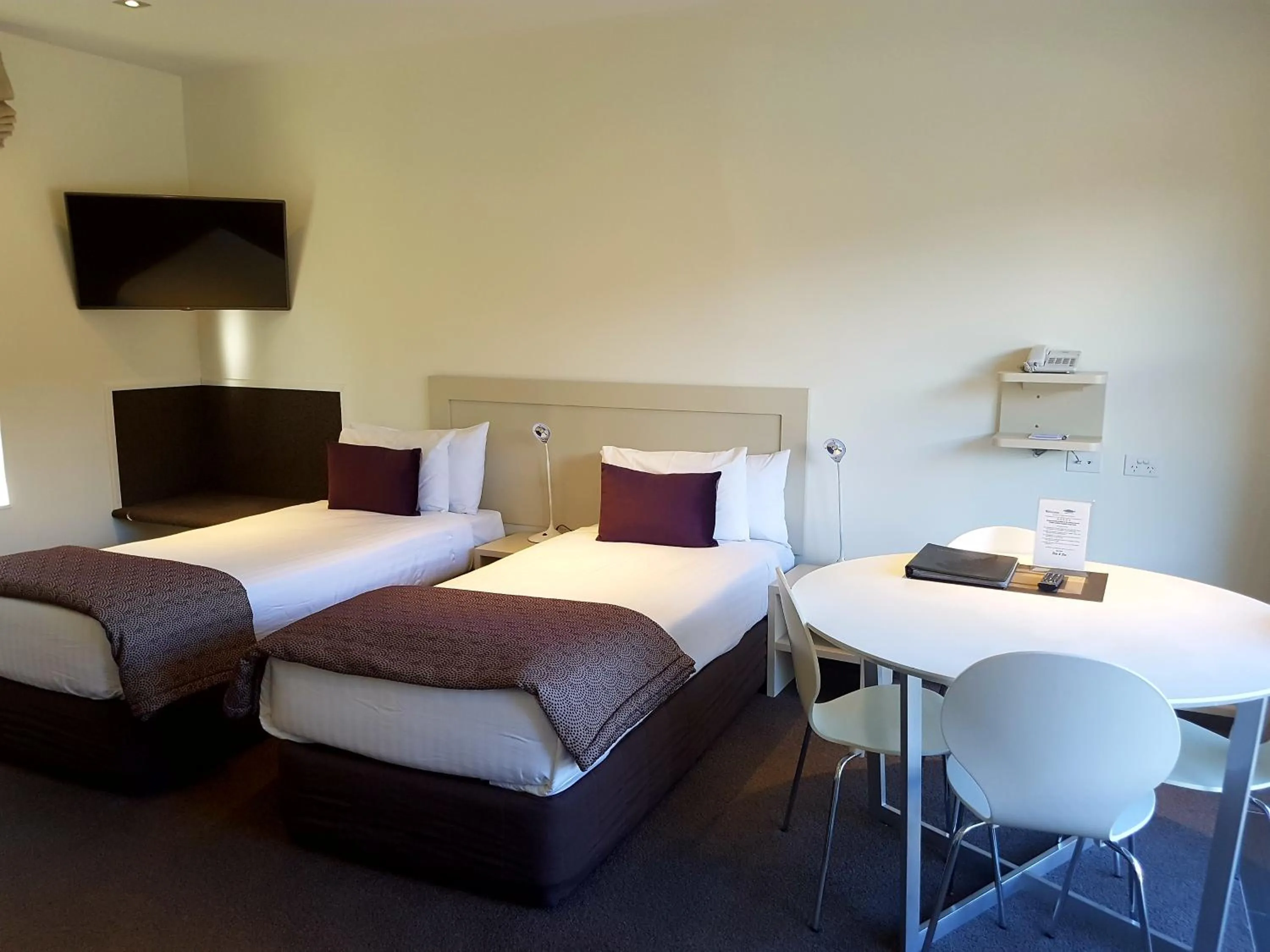 Bedroom, Bed in Aspen Court Franz Josef