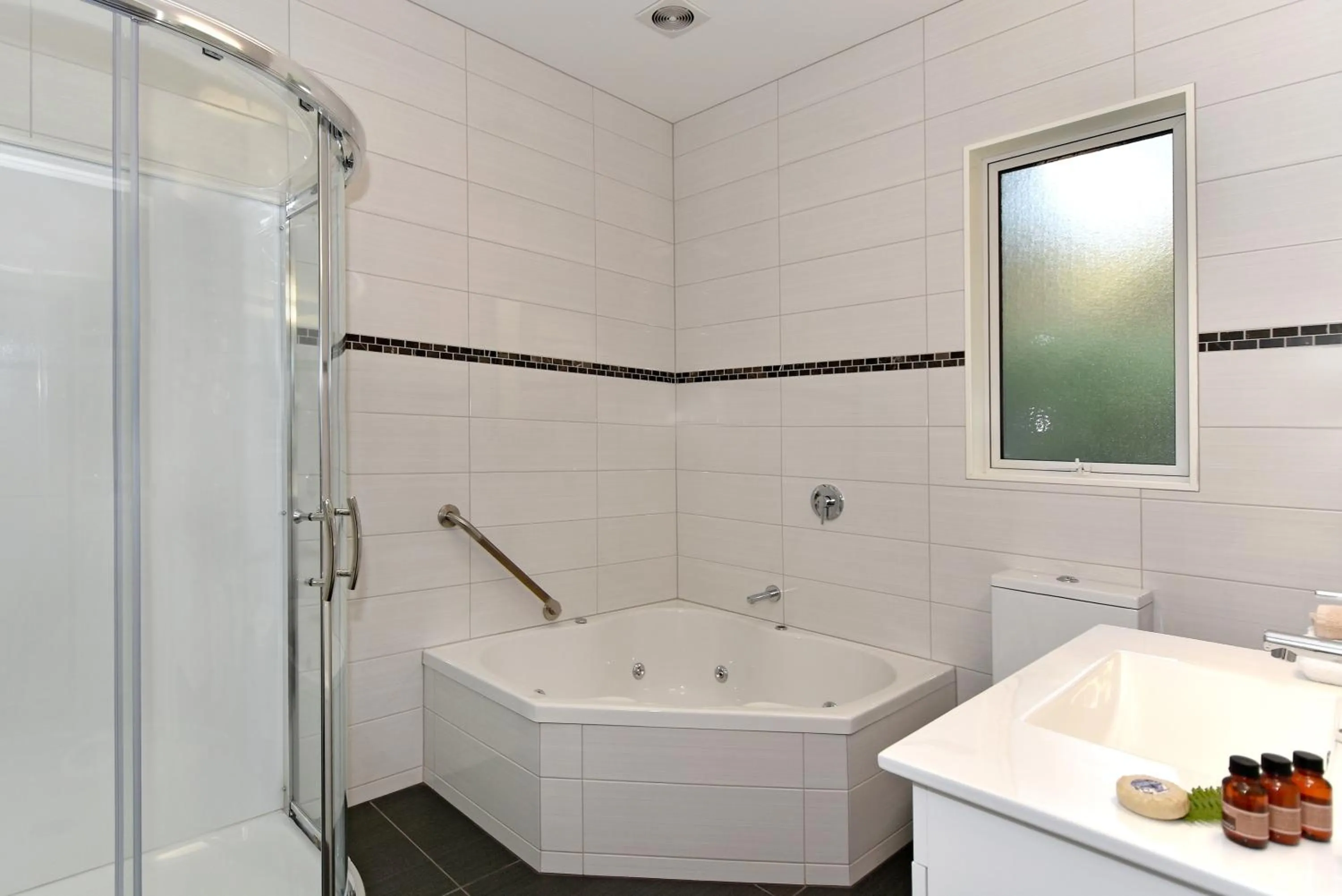 Bathroom in Aspen Court Franz Josef