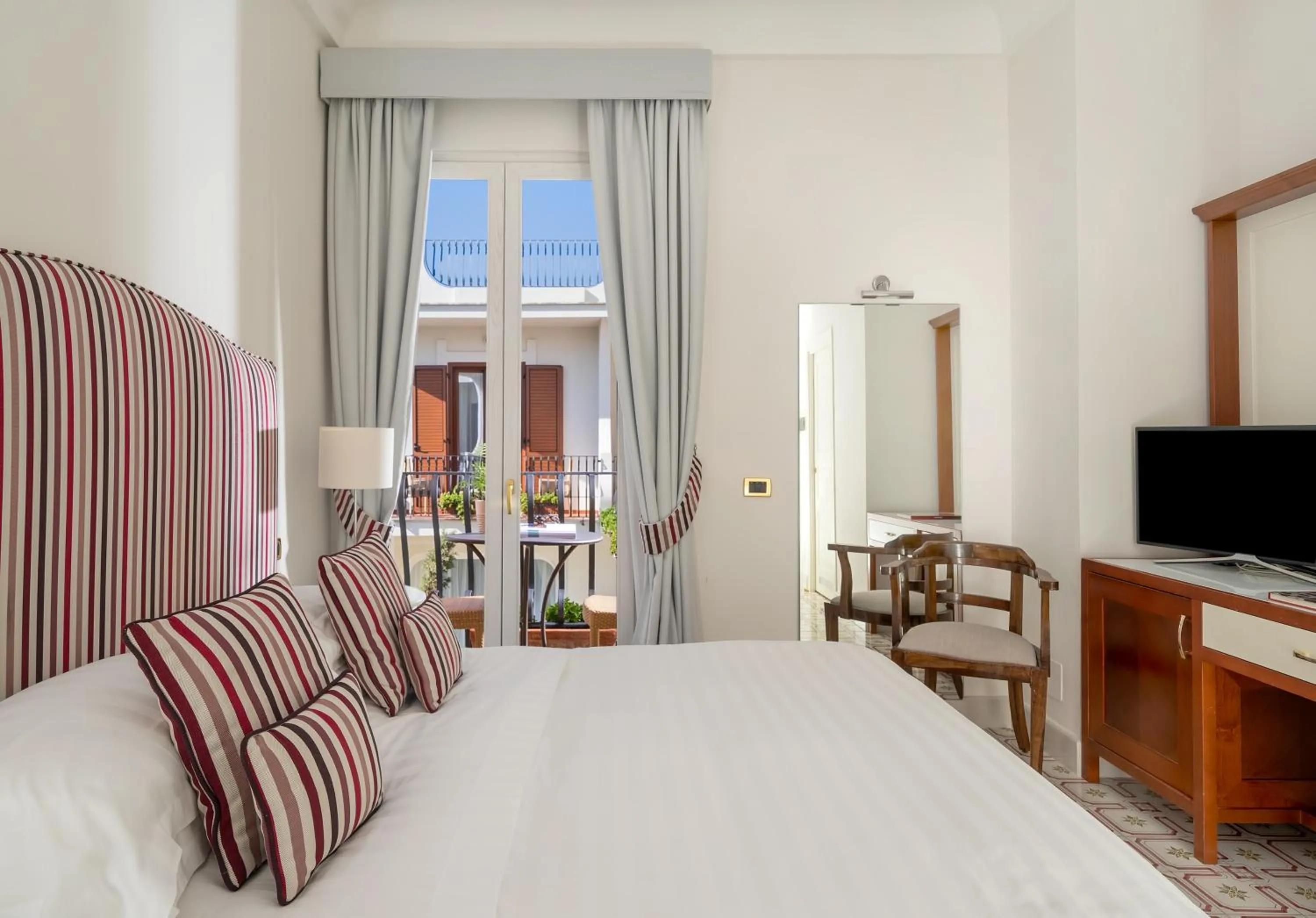 Bed in San Montano Resort & Spa