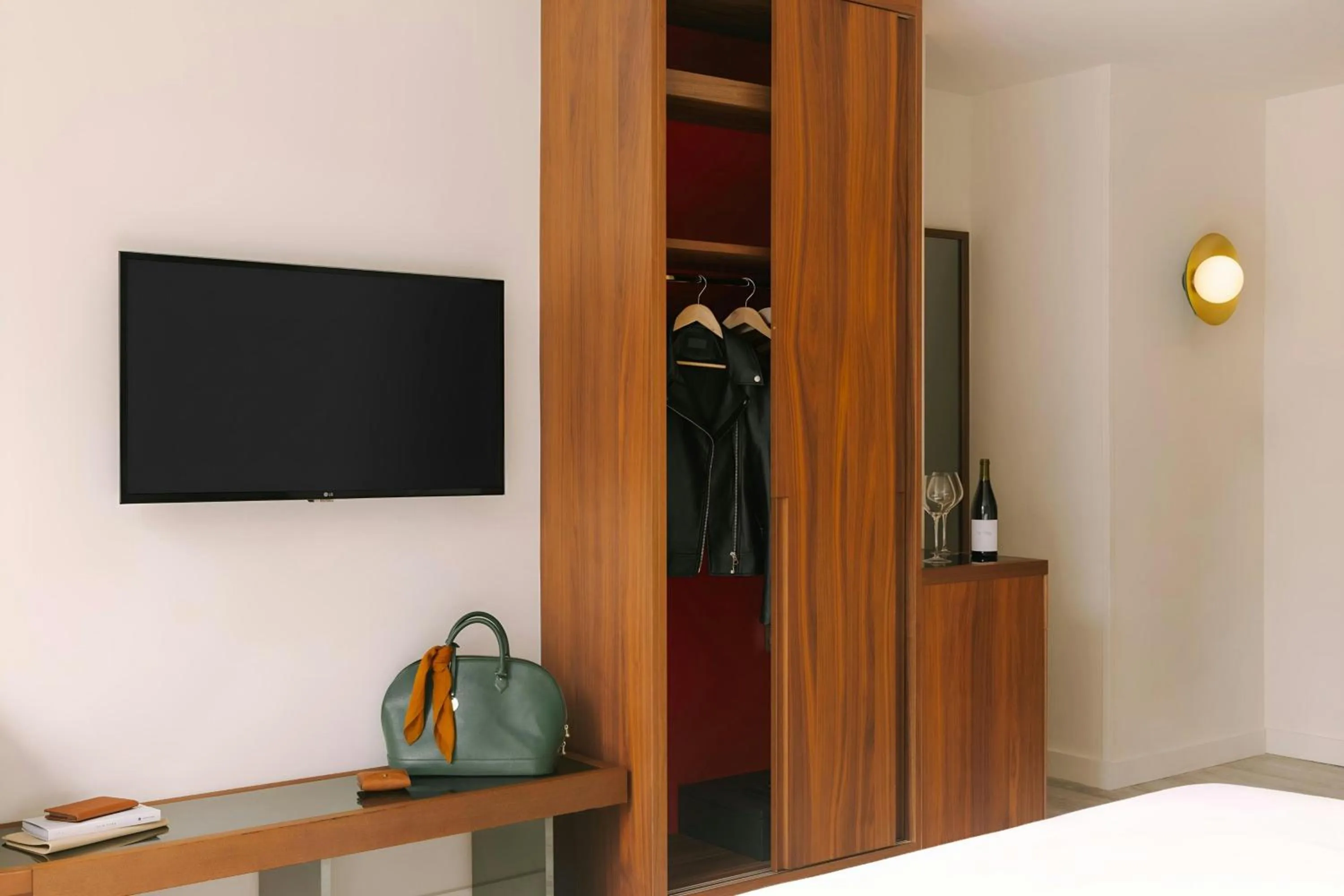 Bedroom, Bed in Henri on 24 Hotel Chelsea, Sonder by Marriott Bonvoy