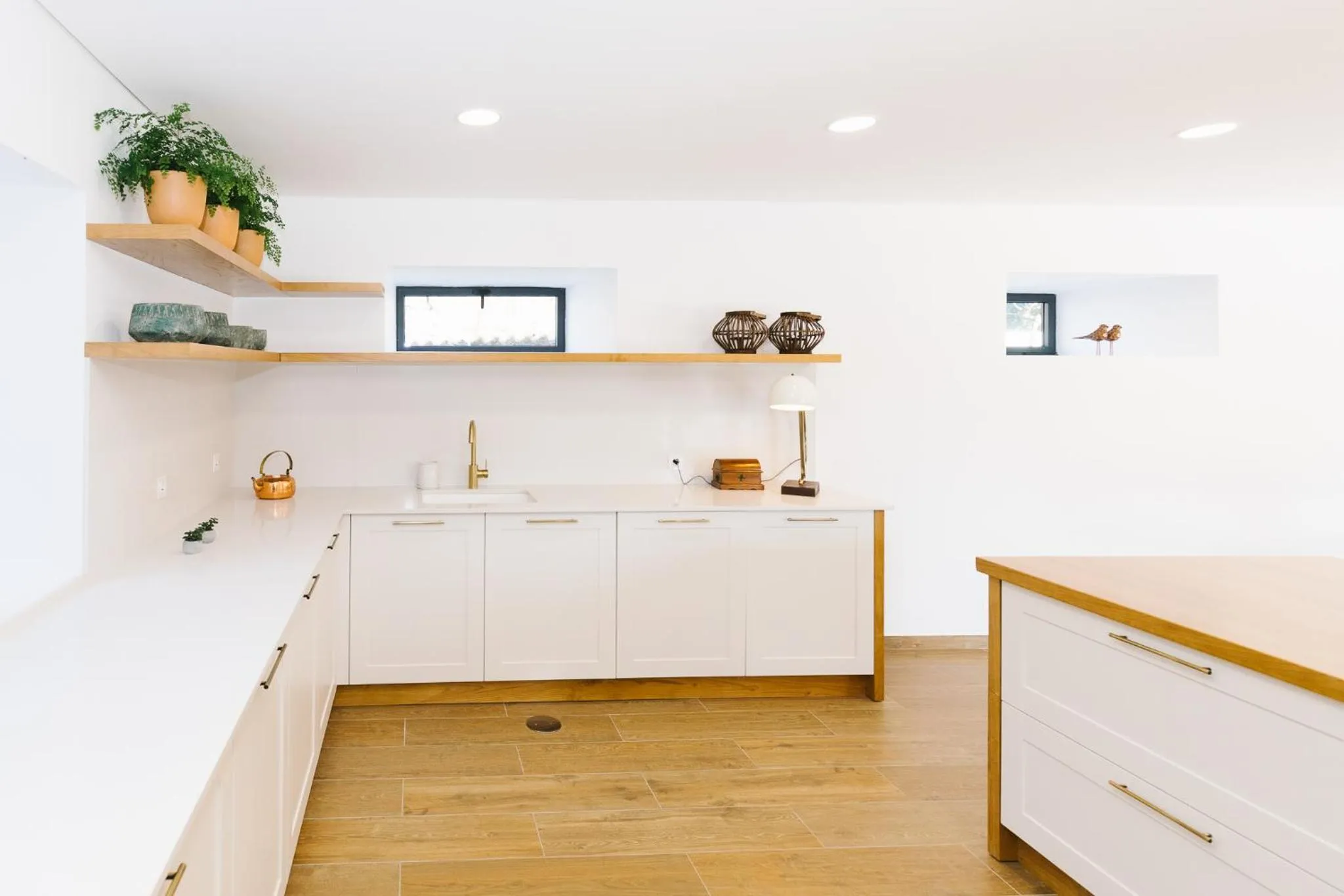 Communal kitchen in Casa Vieira Lobo