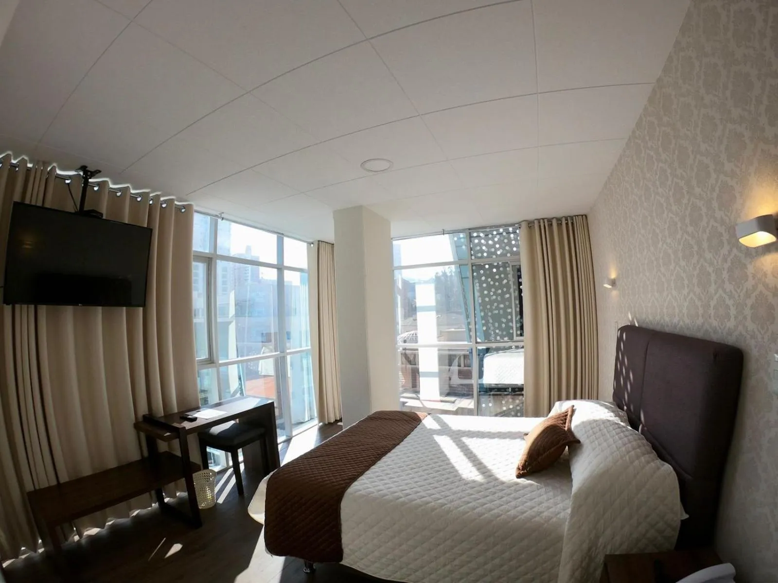 Photo of the whole room, Bed in Novum Hotel