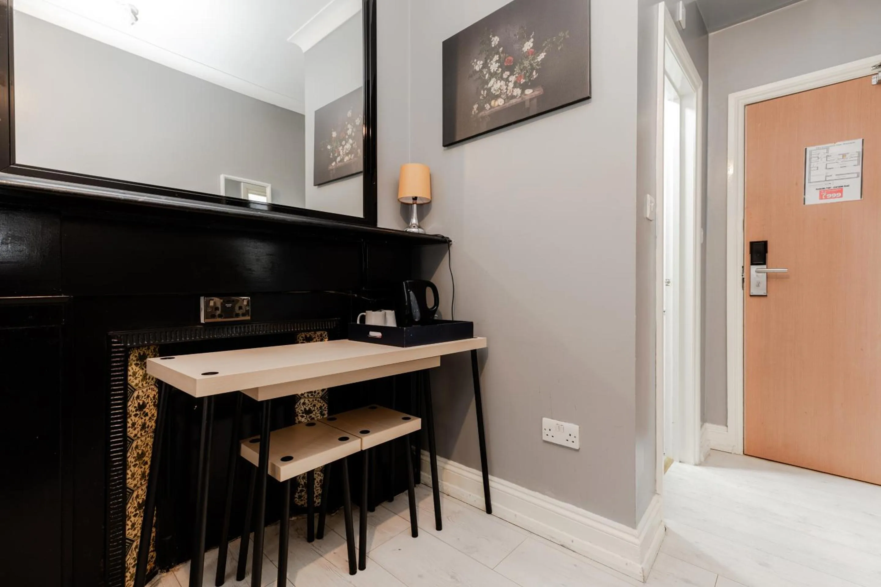 Bedroom in Orlando hotel