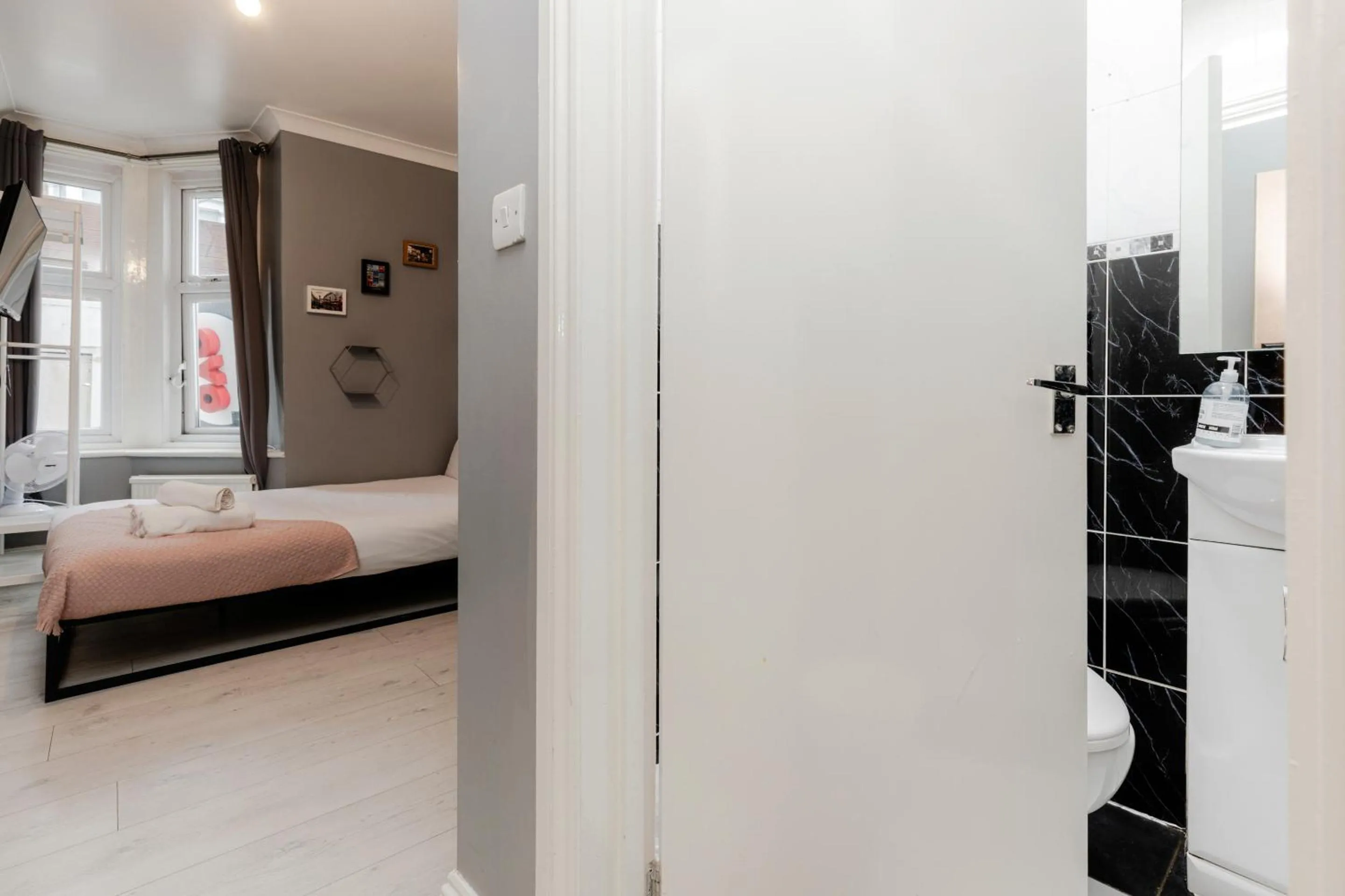 Bedroom, Bed in Orlando hotel