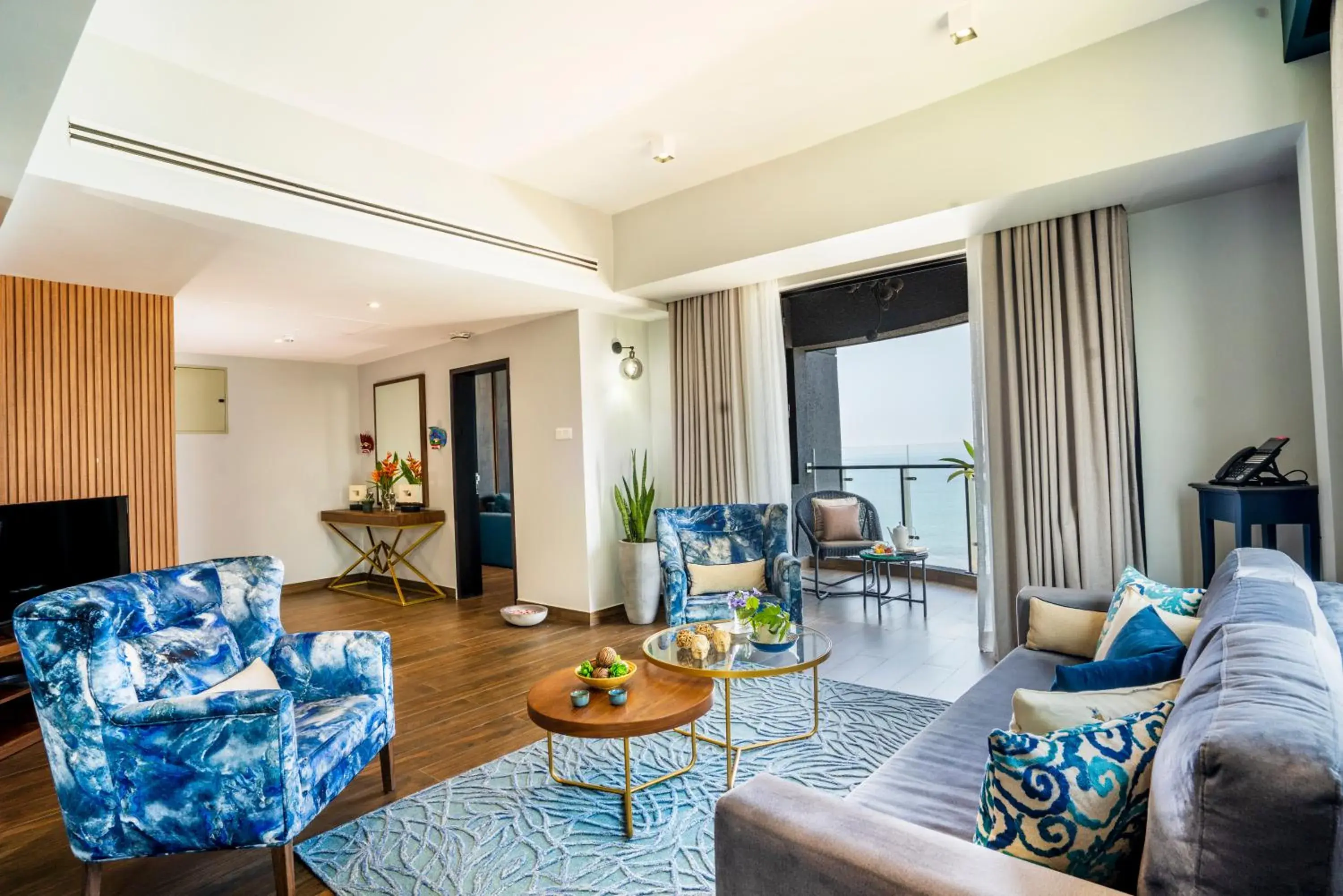 Presidential Two Bedroom Suite Sea Front in MaRadha Colombo Presidential Two Bedroom Suite Sea Front in MaRadha Colombo