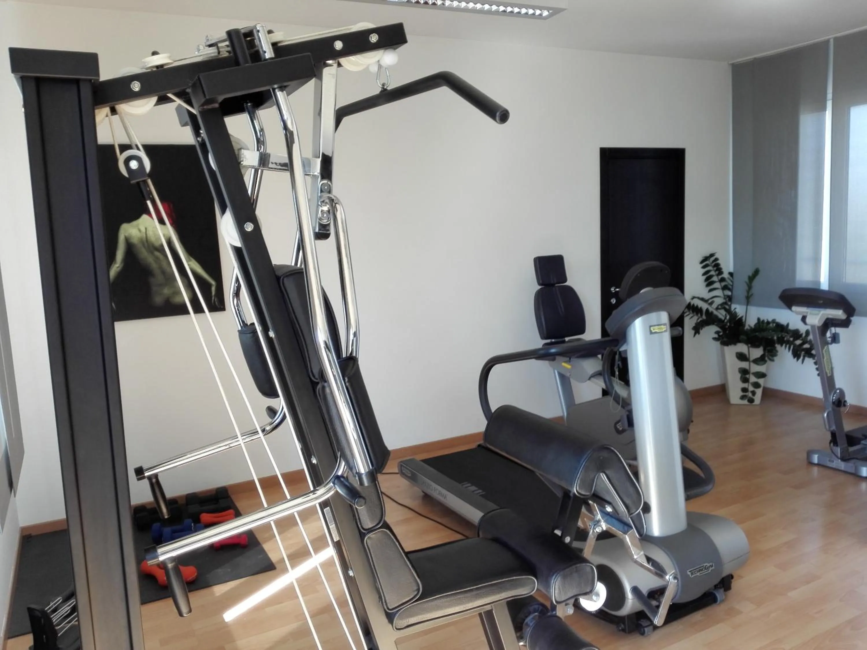 Fitness centre/facilities in Card International Hotel