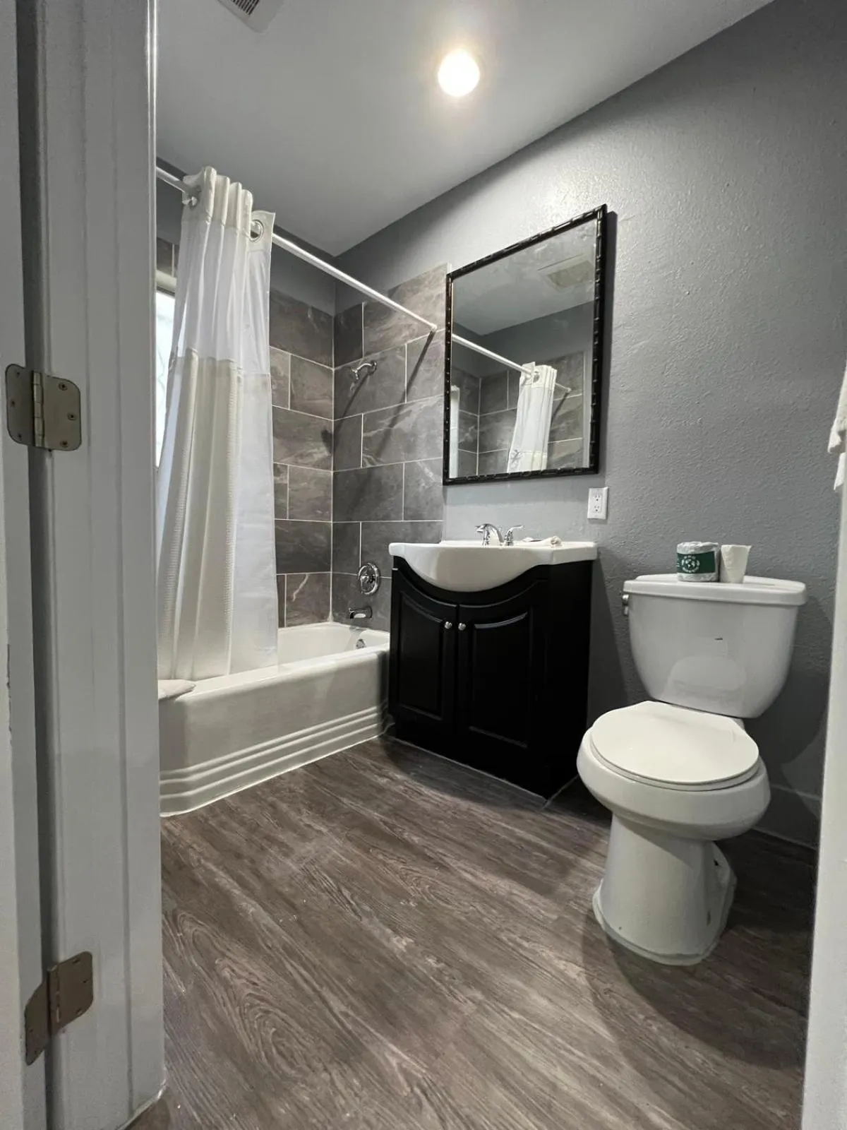 Bathroom in Cornett Motel