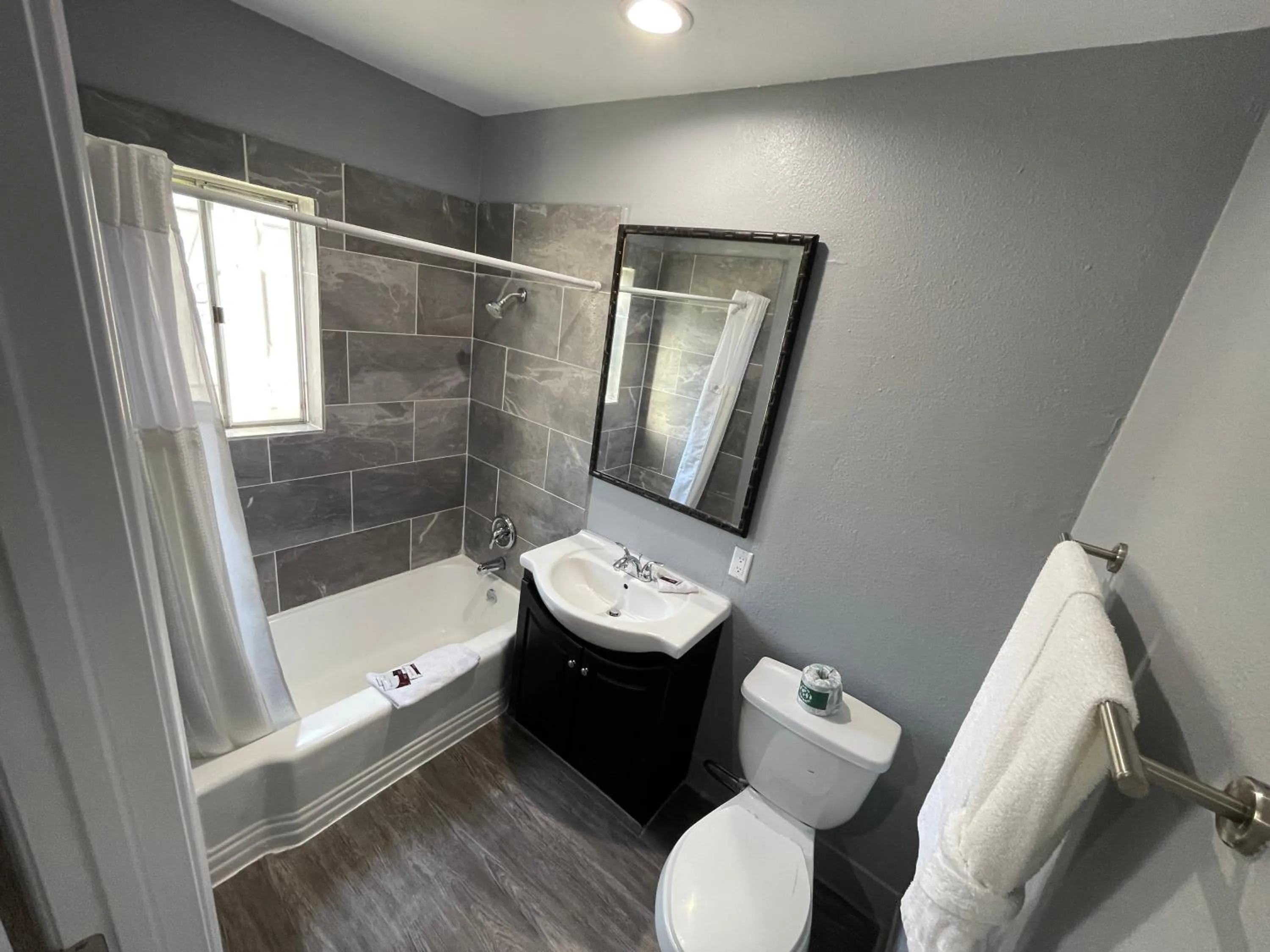 Bathroom in Cornett Motel