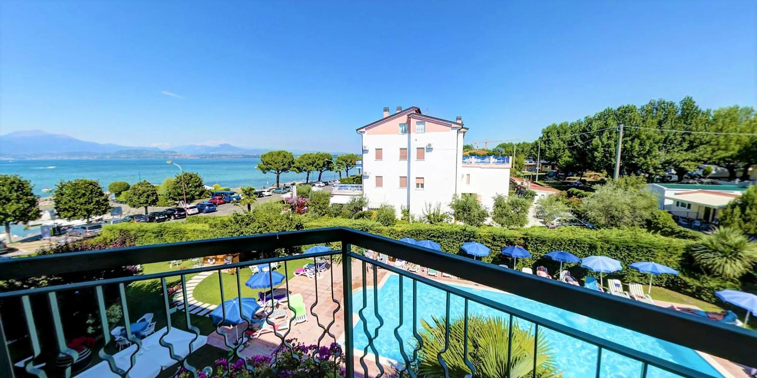 Lake view in Hotel Fornaci