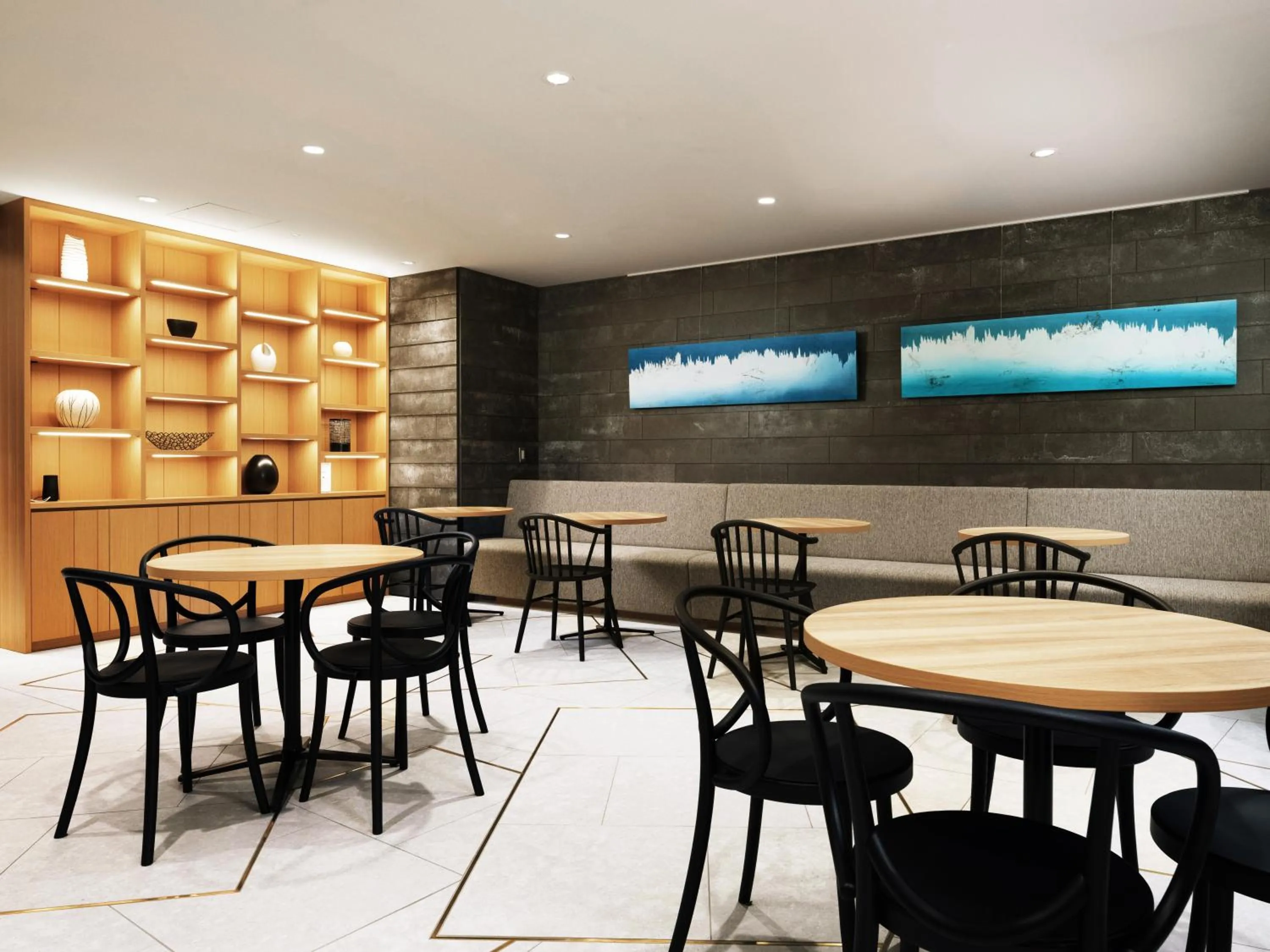 Lobby or reception in MIMARU Tokyo Station East