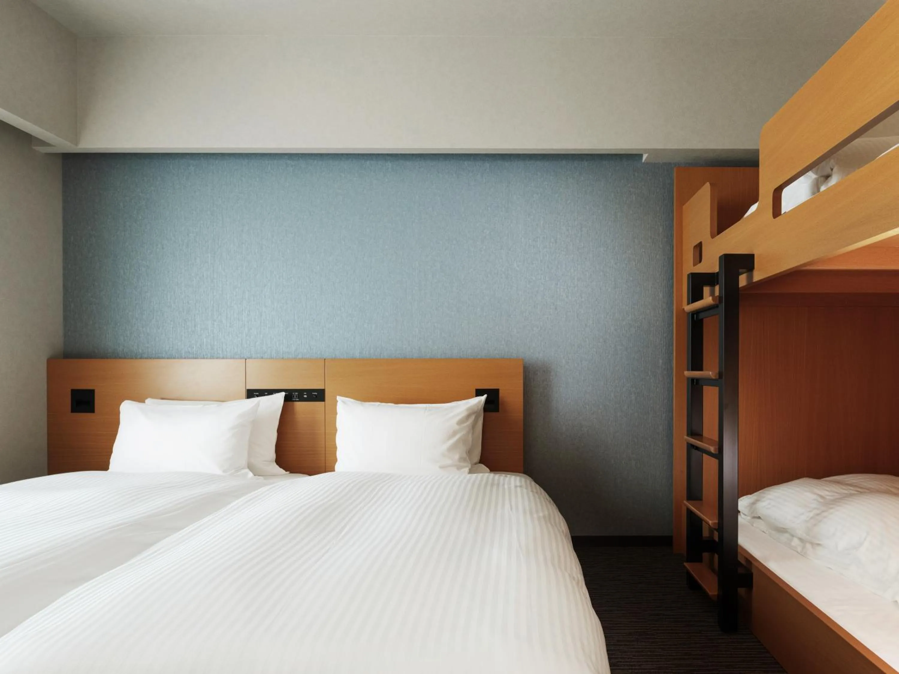 Photo of the whole room, Bed in MIMARU Tokyo Station East