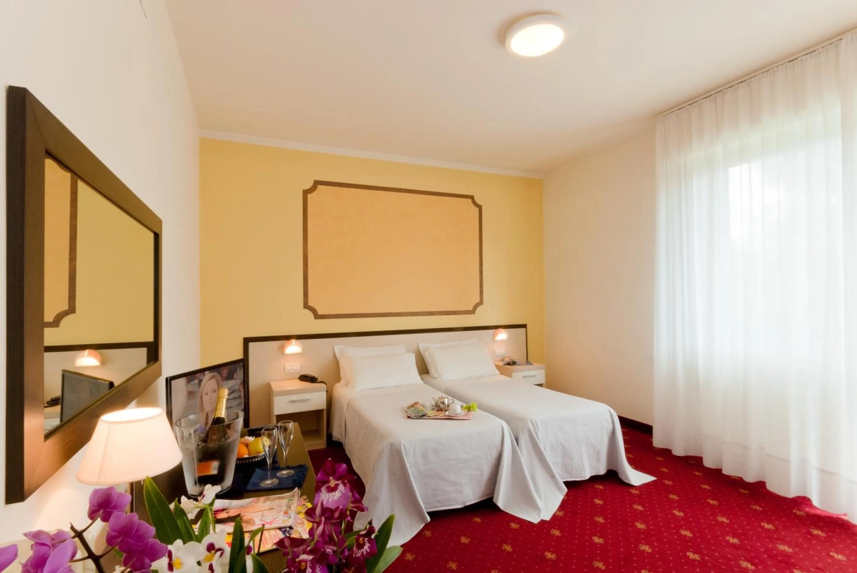 Photo of the whole room, Bed in Hotel Columbia Terme