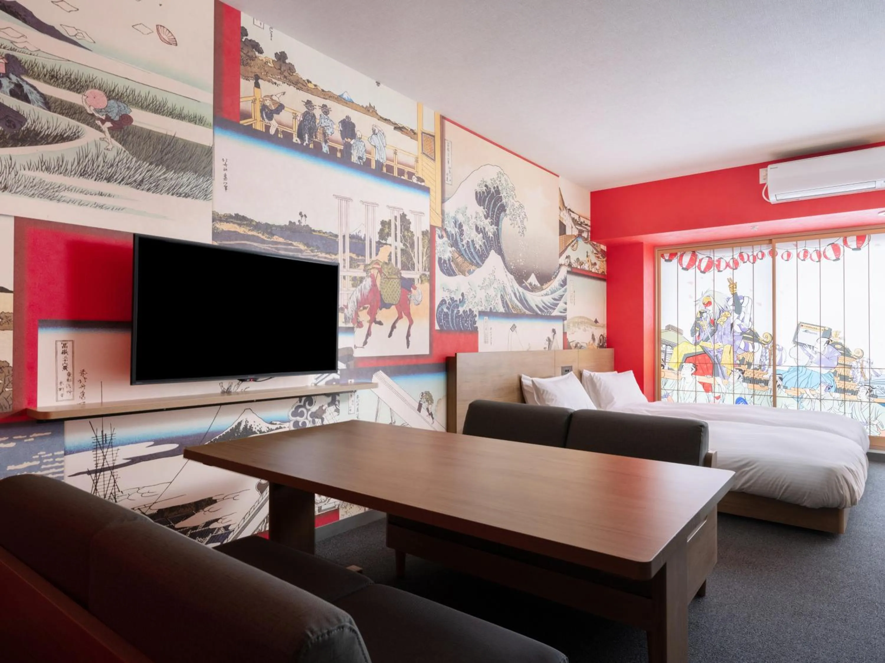 Photo of the whole room in MIMARU Tokyo Kinshicho