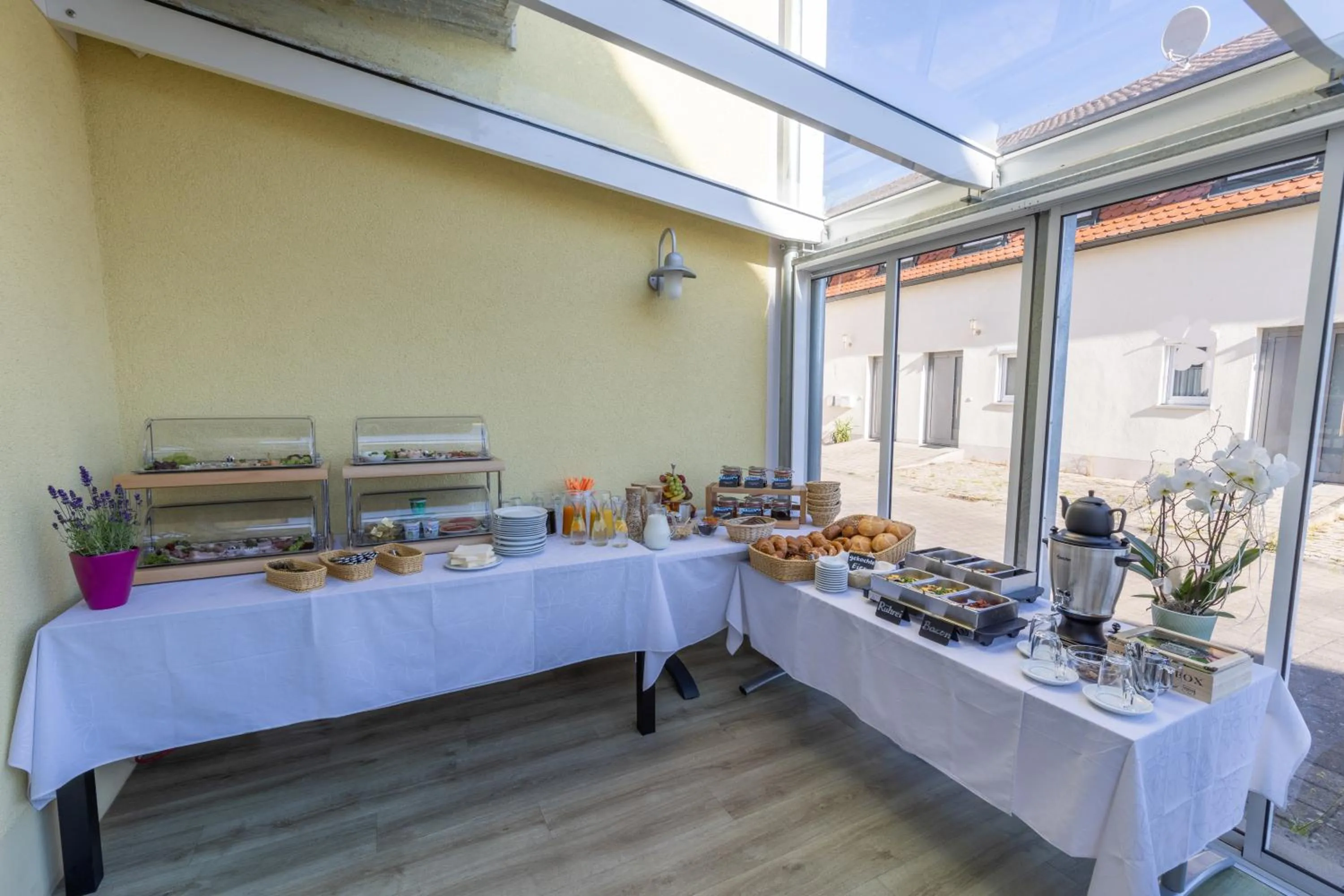 Breakfast in Gästehaus Kleeberger