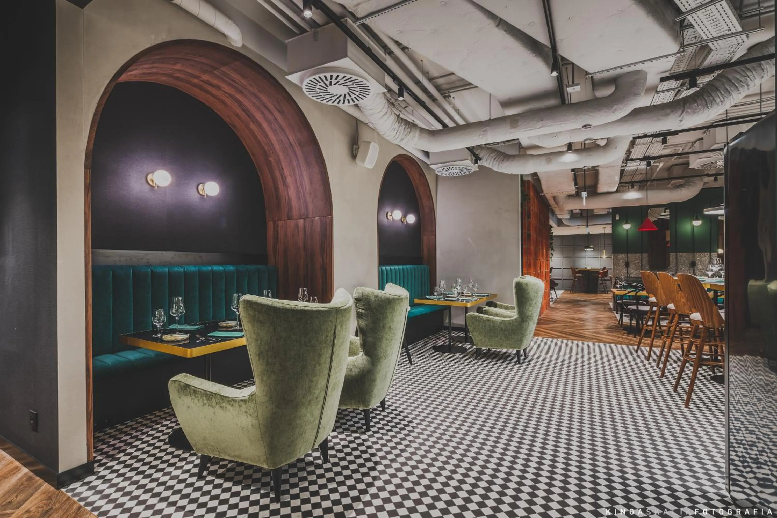 Restaurant/places to eat in Royal Tulip Warsaw Centre