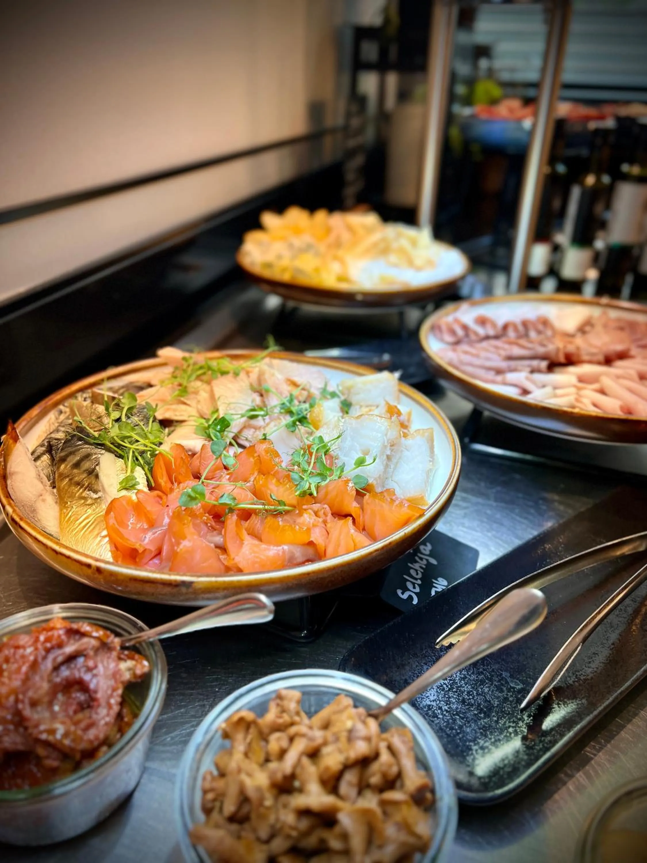 Food and drinks in Royal Tulip Warsaw Centre