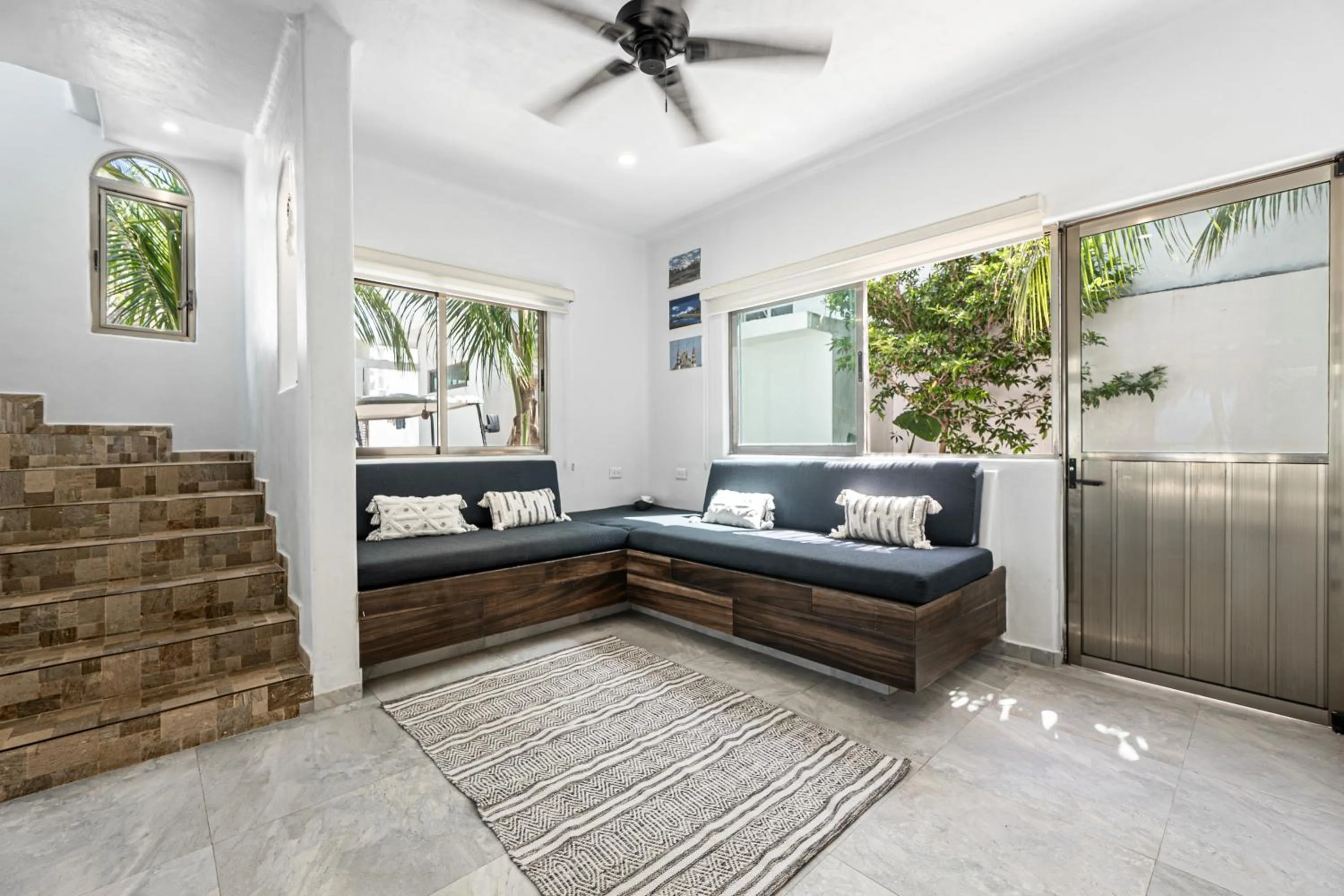 Living room in Villas Amanecer by Andiani Travel