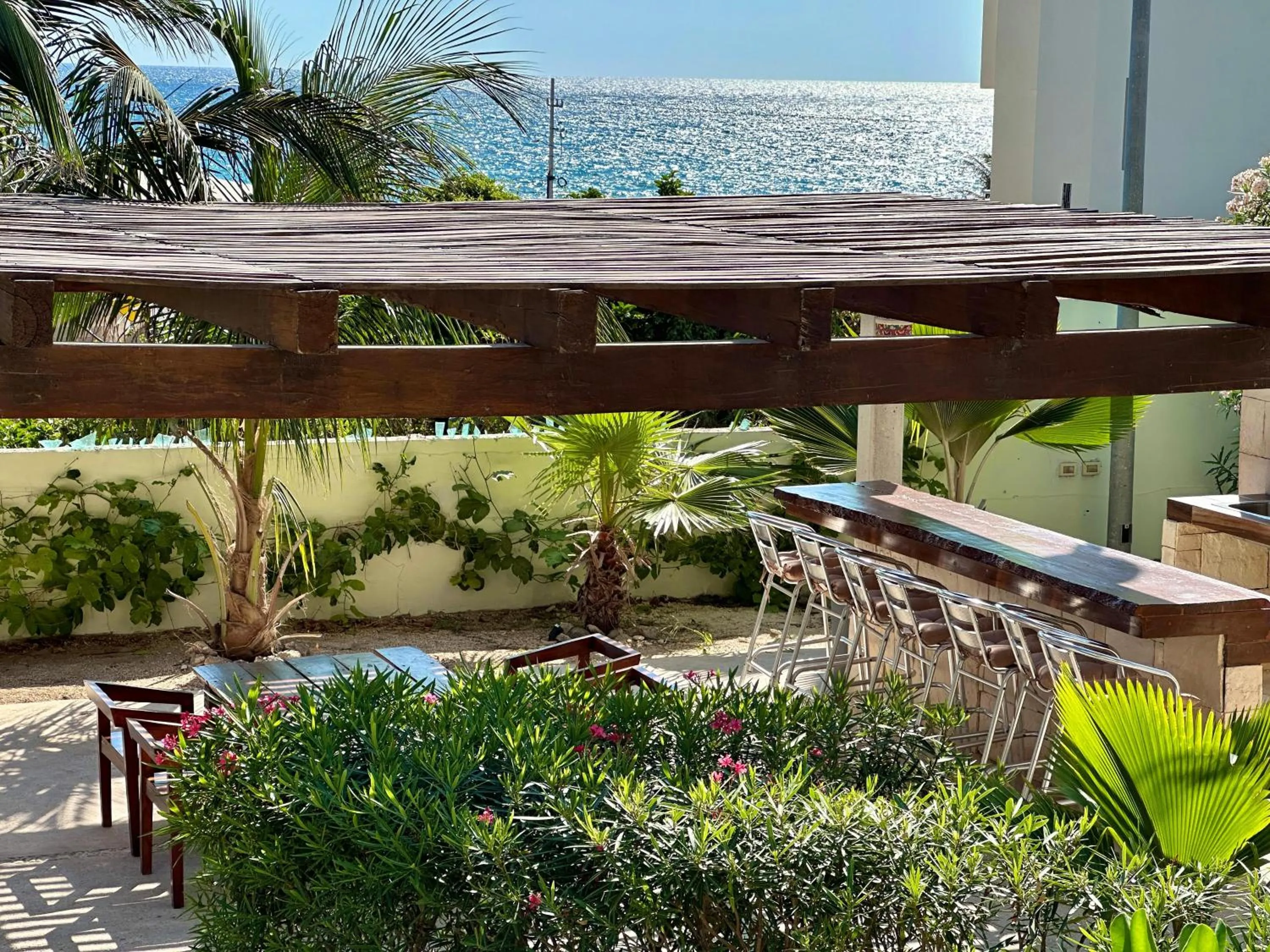 Garden in Villas Amanecer by Andiani Travel