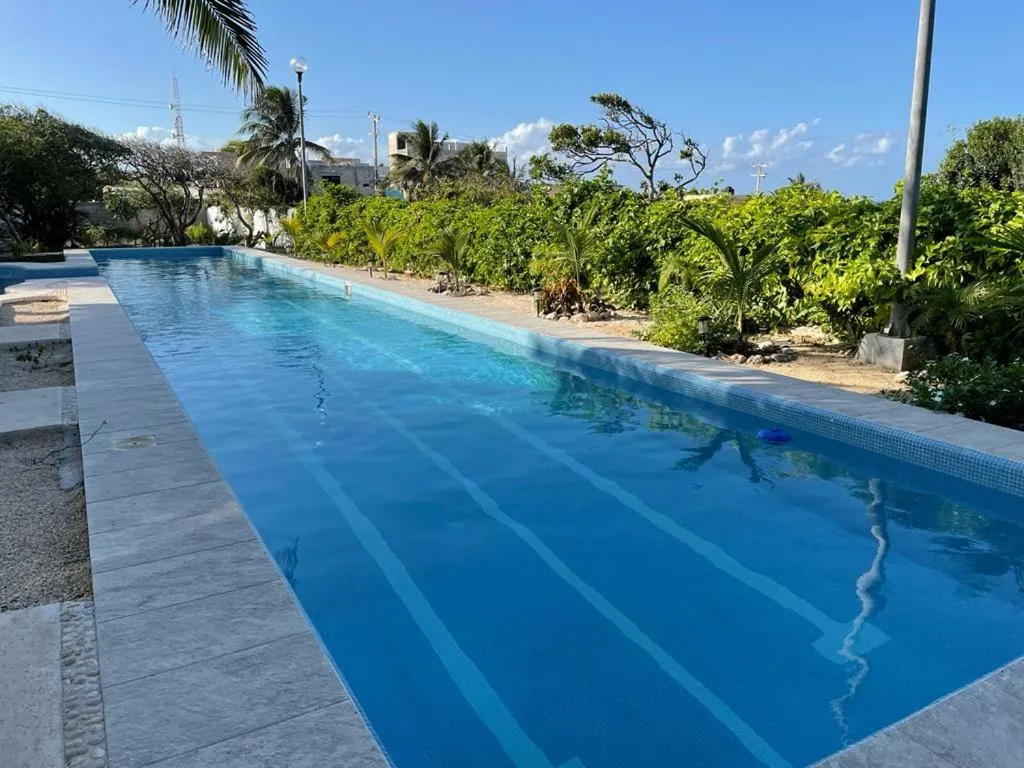 Swimming pool in Villas Amanecer by Andiani Travel