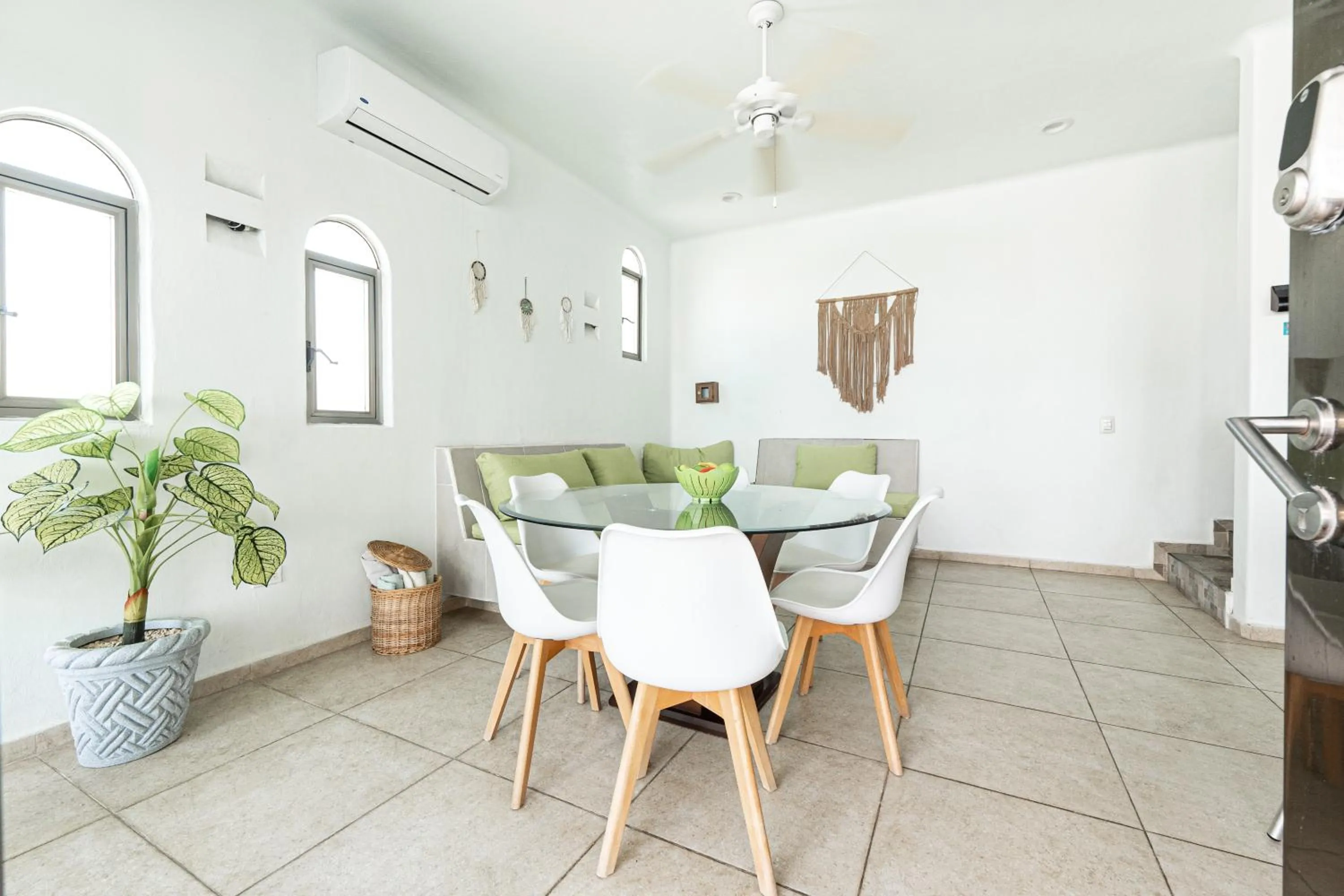 Seating area in Villas Amanecer by Andiani Travel