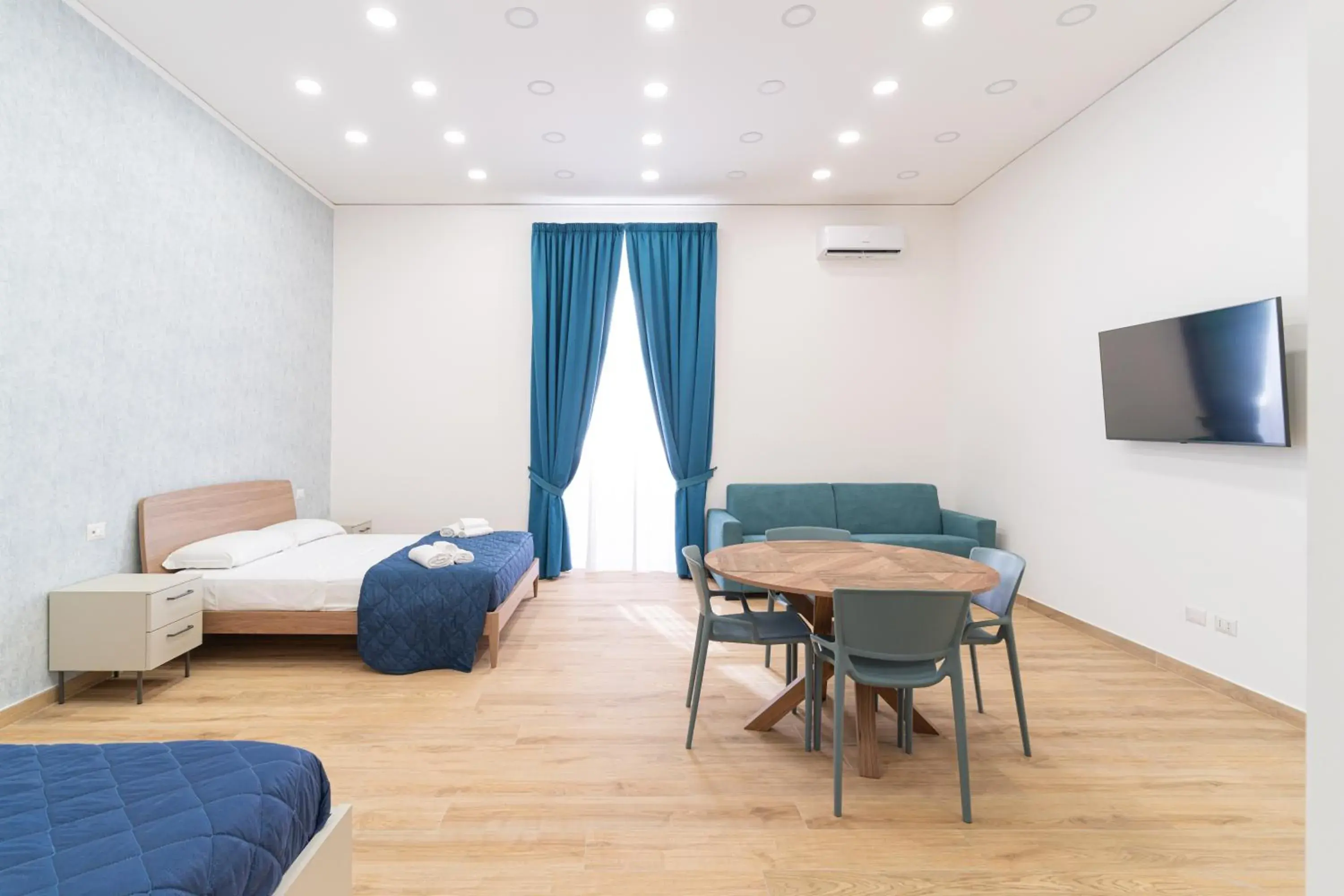 Family Suite with Balcony in Toto e Peppino Luxury Rooms Family Suite with Balcony in Toto e Peppino Luxury Rooms