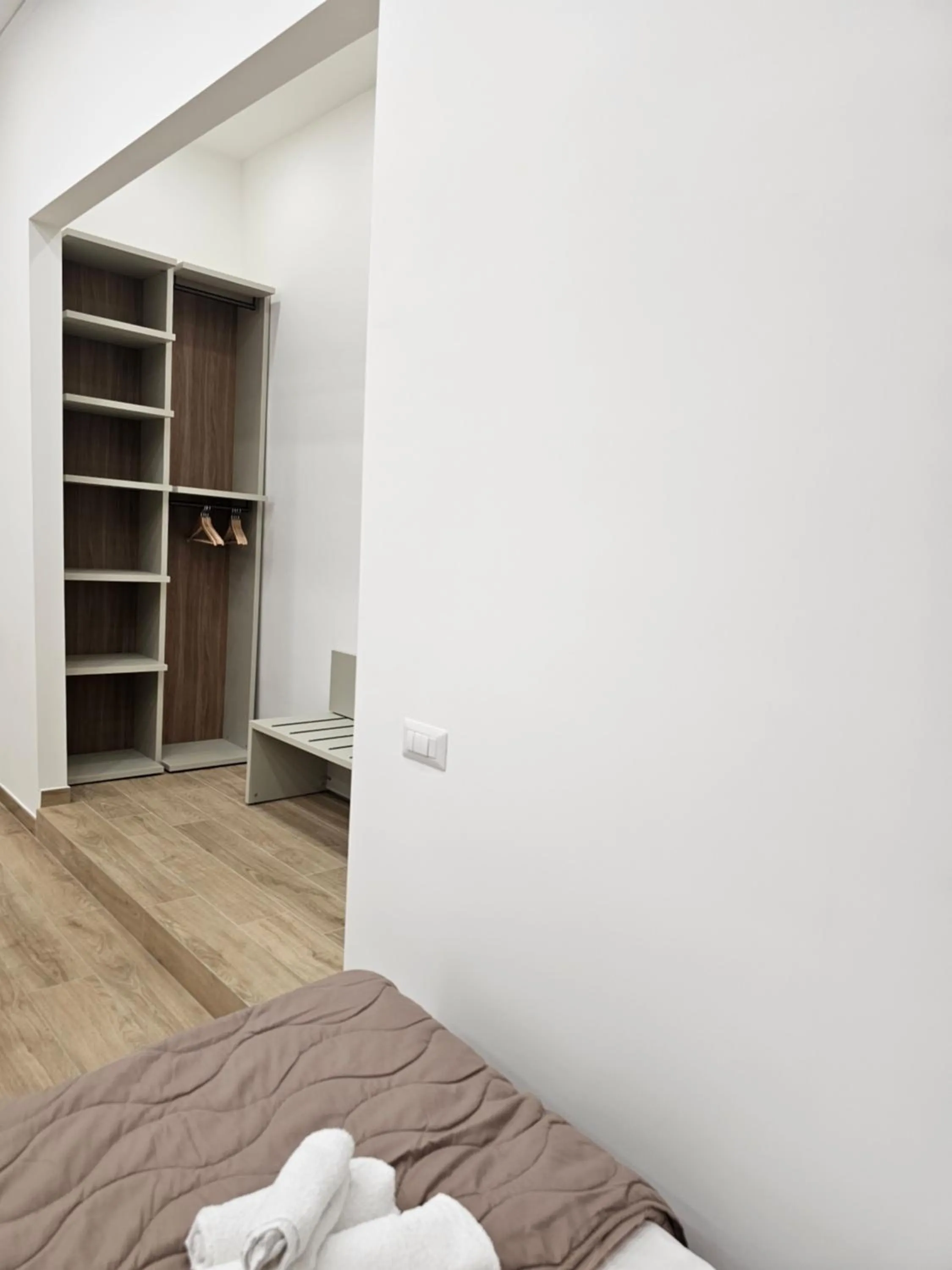 wardrobe, Bed in Toto e Peppino Luxury Rooms