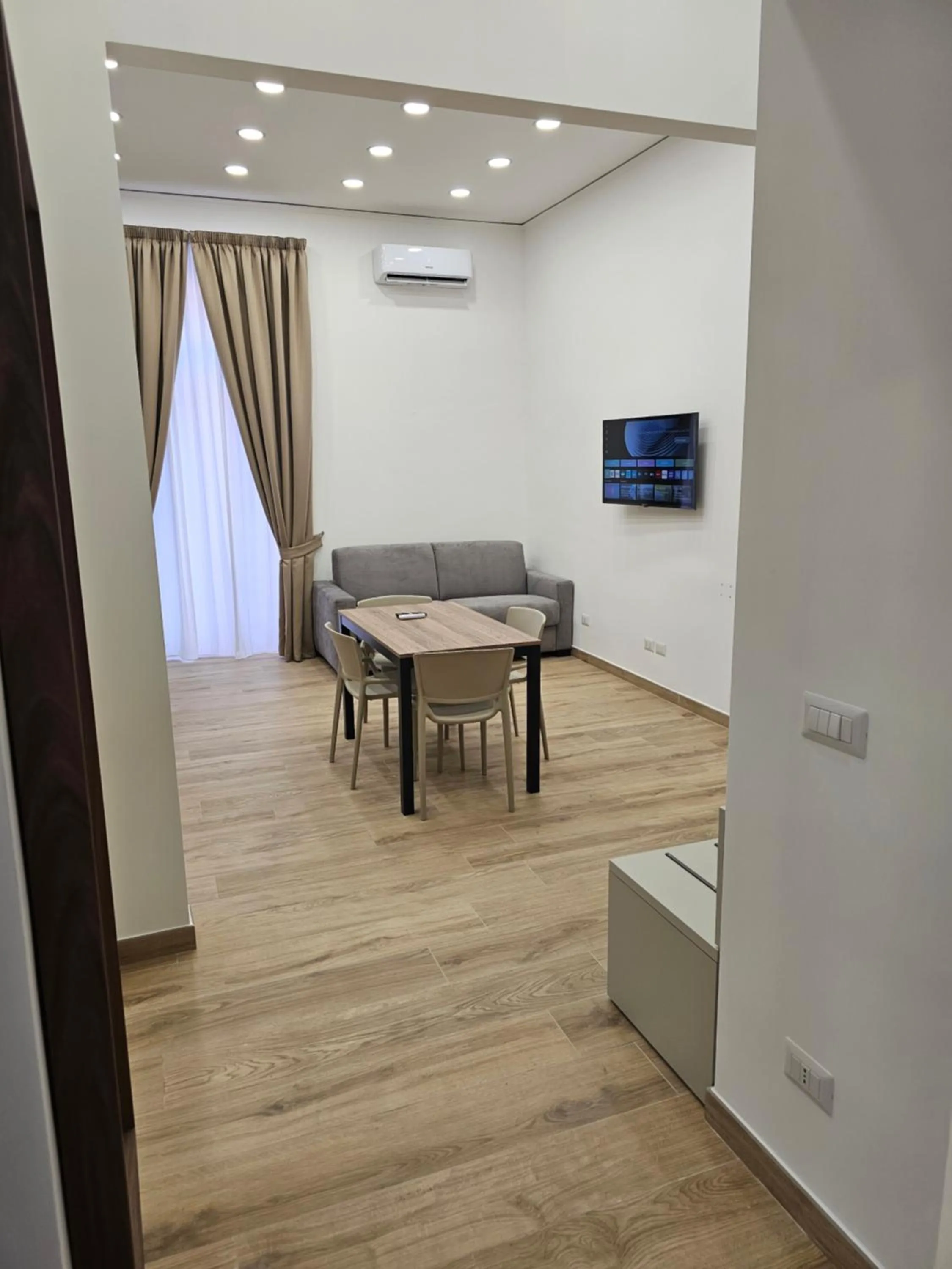 TV and multimedia in Toto e Peppino Luxury Rooms
