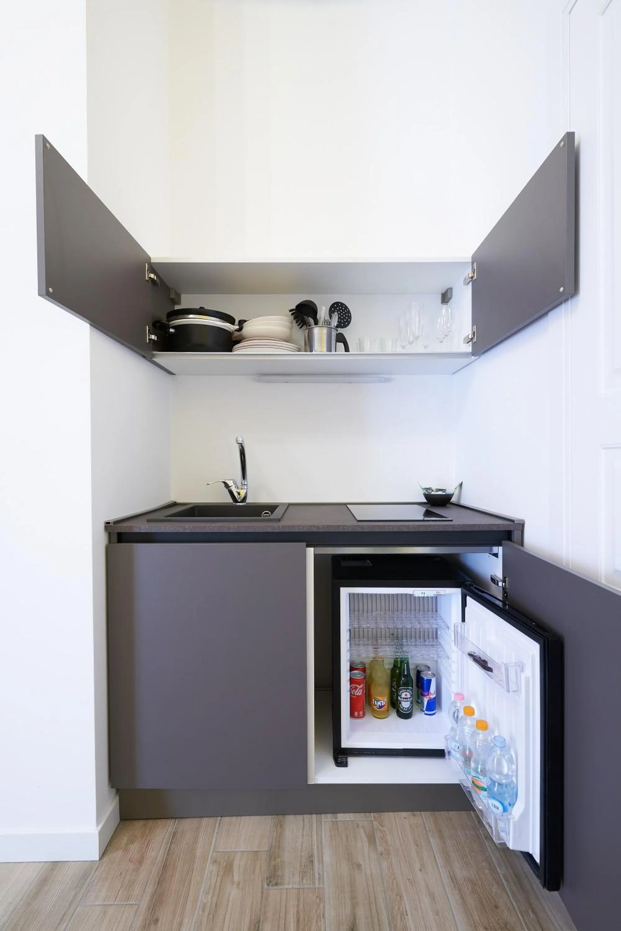 Kitchen or kitchenette in Toto e Peppino Luxury Rooms