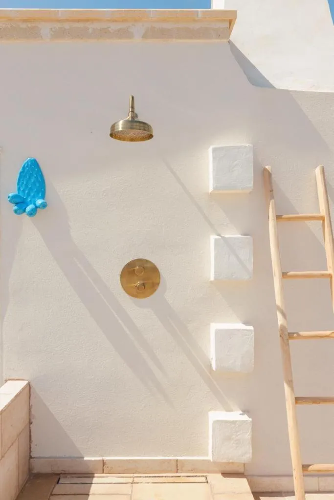 Shower in Masseria Ella