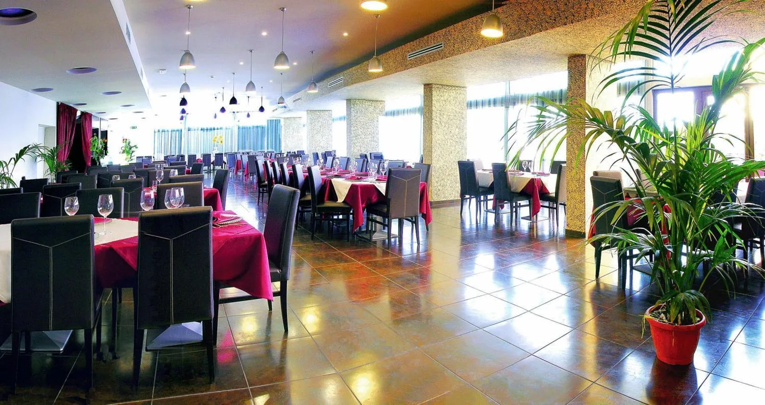 Restaurant/places to eat in Hotel Admeto