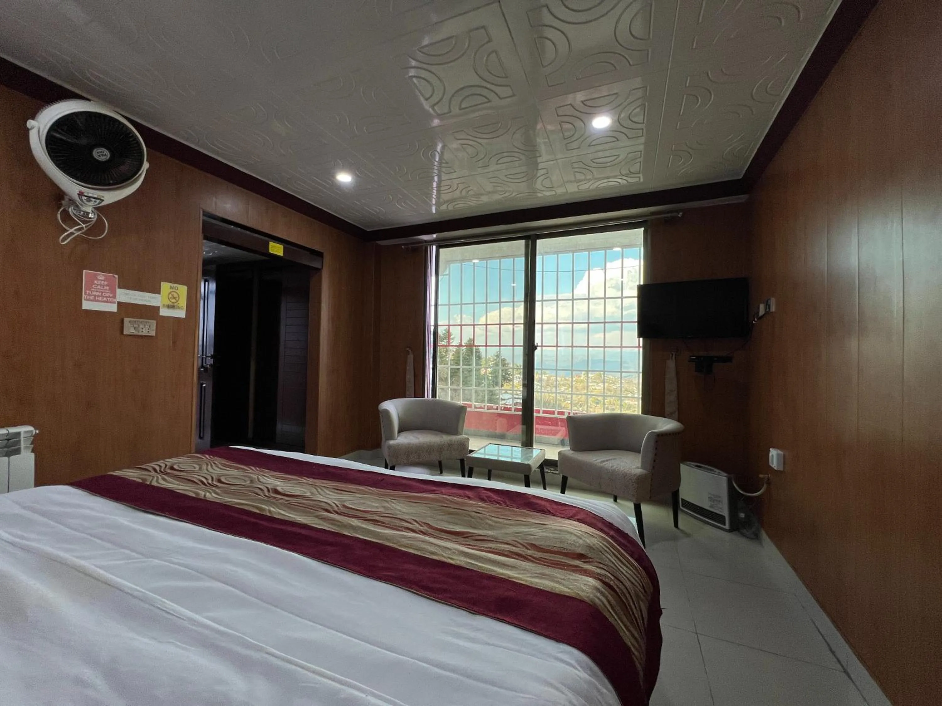 Shagufta Hotel Murree