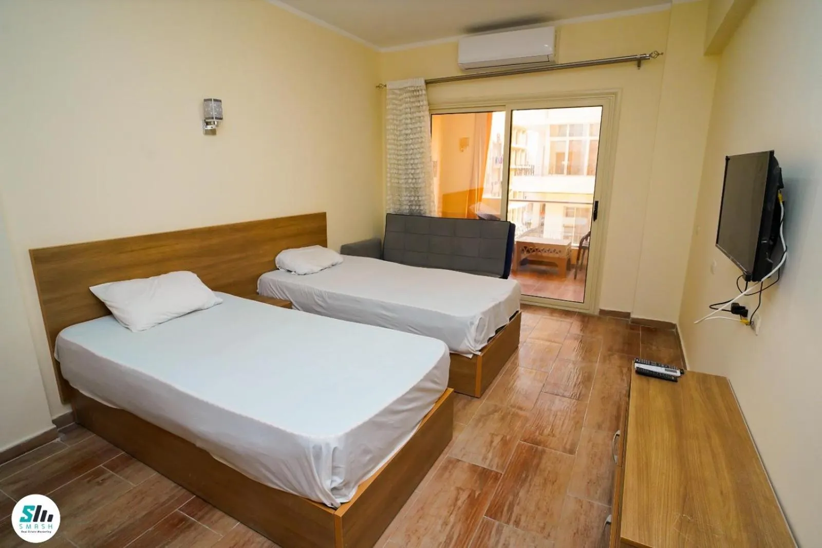 Photo of the whole room, Bed in Florenza khamsin home Hurghada