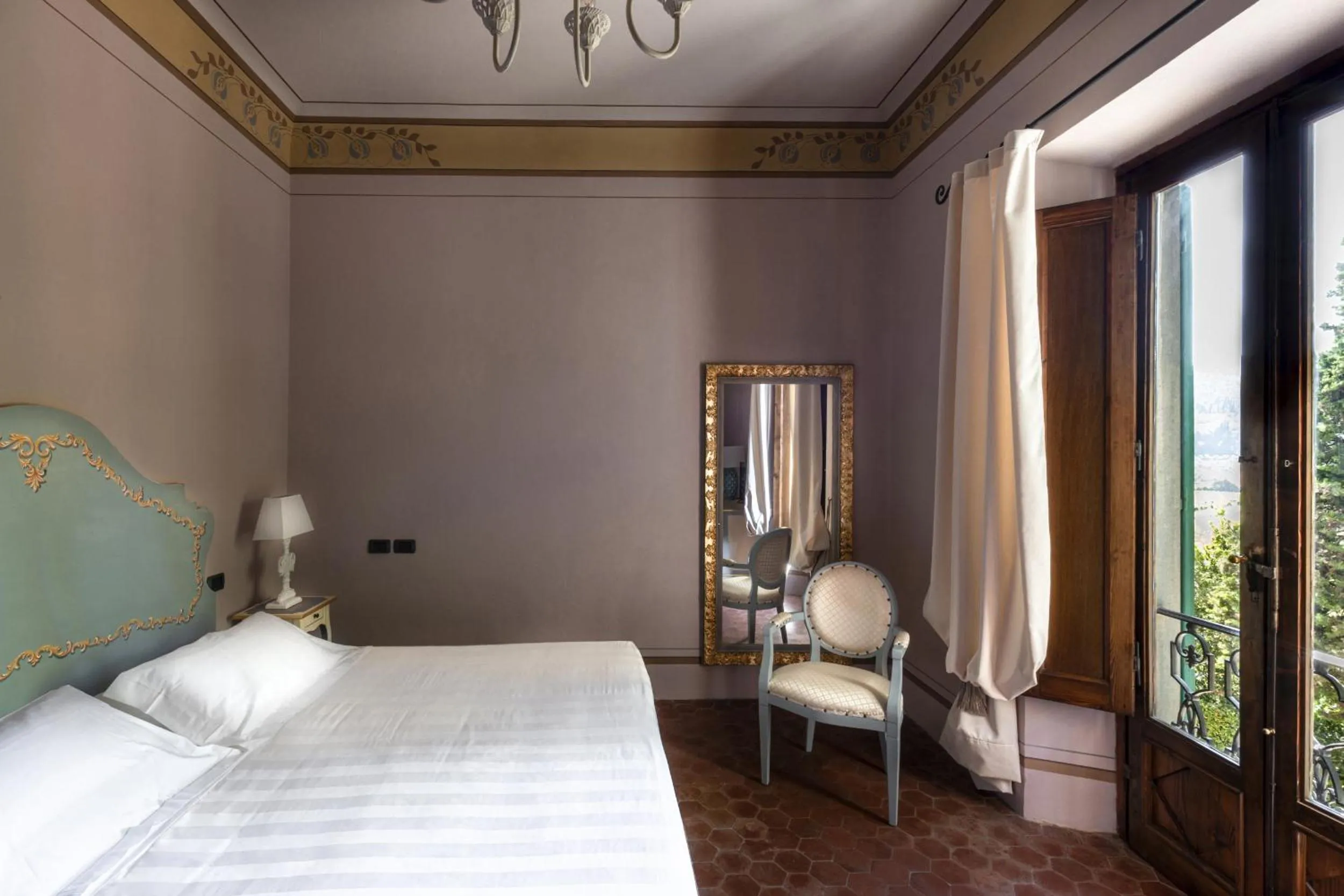 Photo of the whole room, Bed in Palagina la dimora