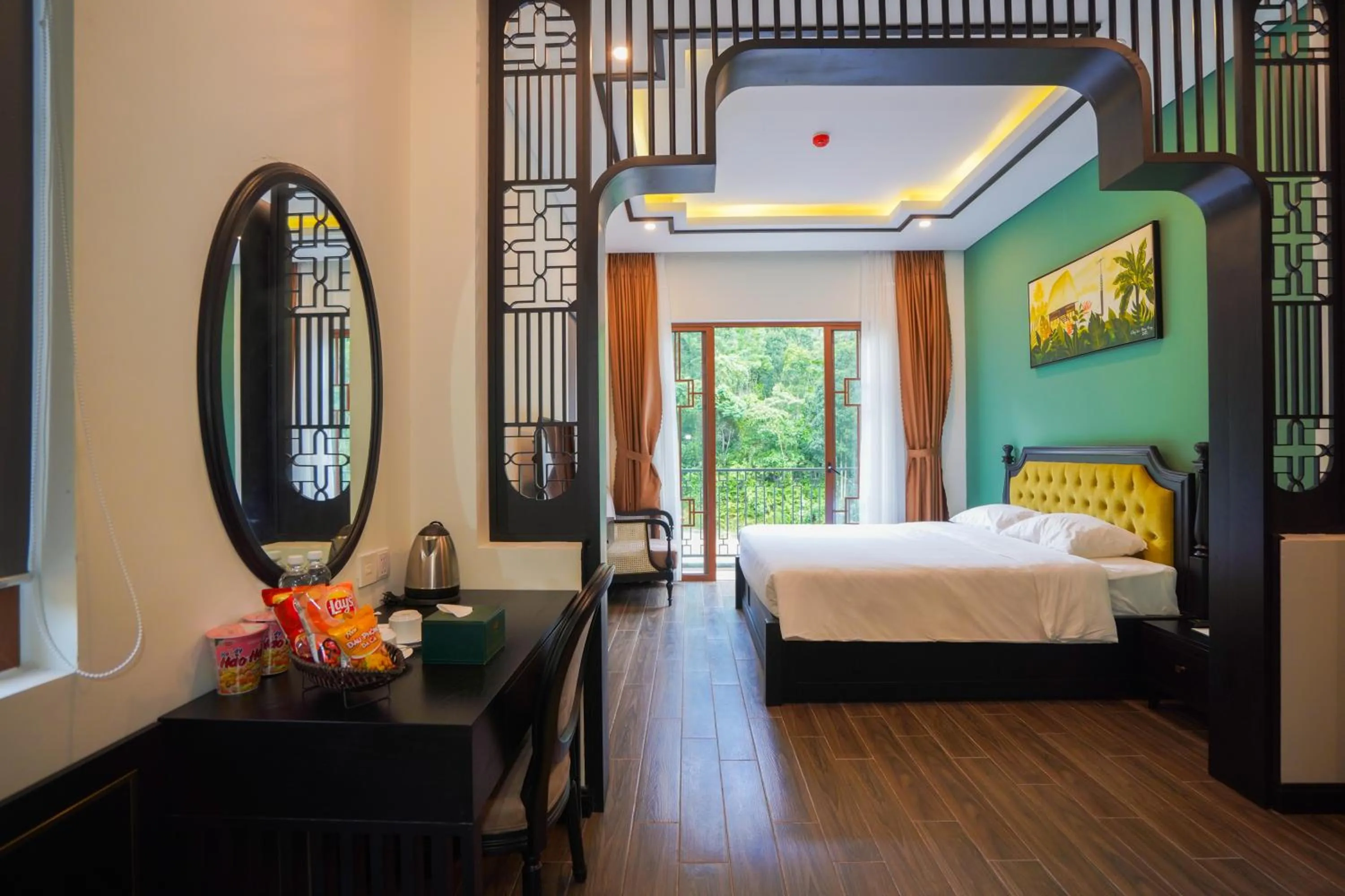 View (from property/room), Bed in Fivitel Cổng Trời Đông Giang - Fivitel Đông Giang Heaven's Gate