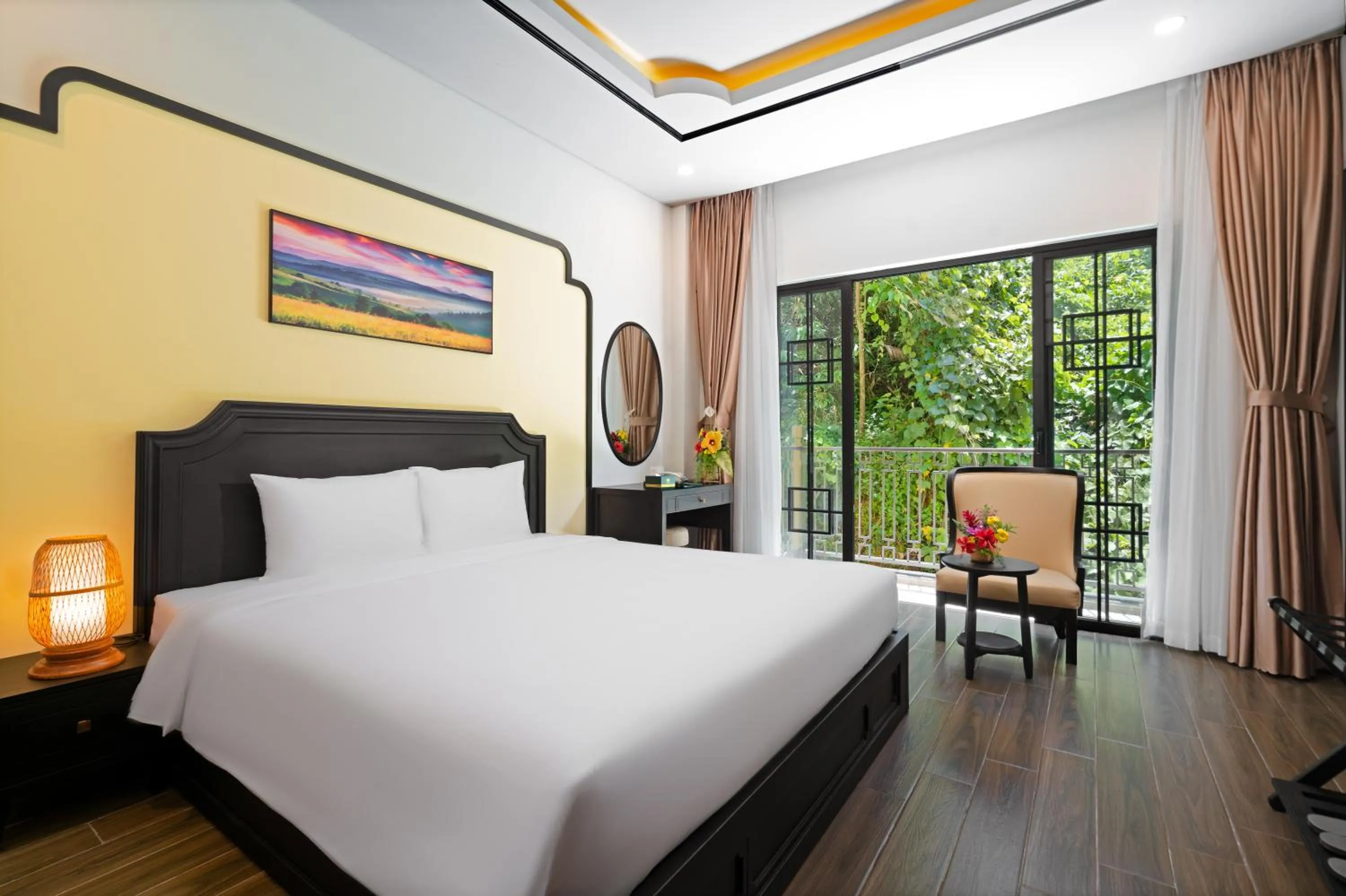 View (from property/room), Bed in Fivitel Cổng Trời Đông Giang - Fivitel Đông Giang Heaven's Gate