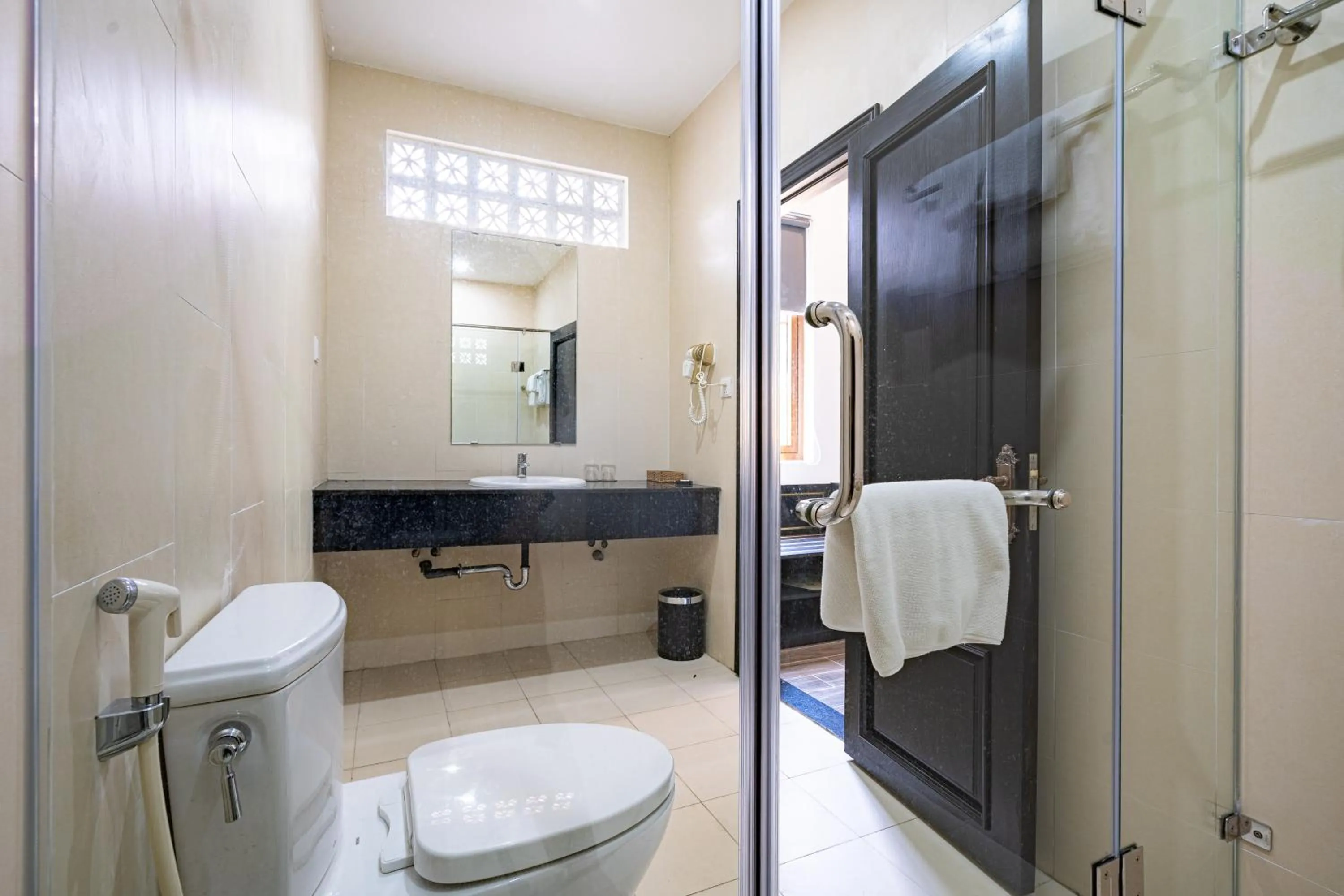 Bathroom in Fivitel Cổng Trời Đông Giang - Fivitel Đông Giang Heaven's Gate