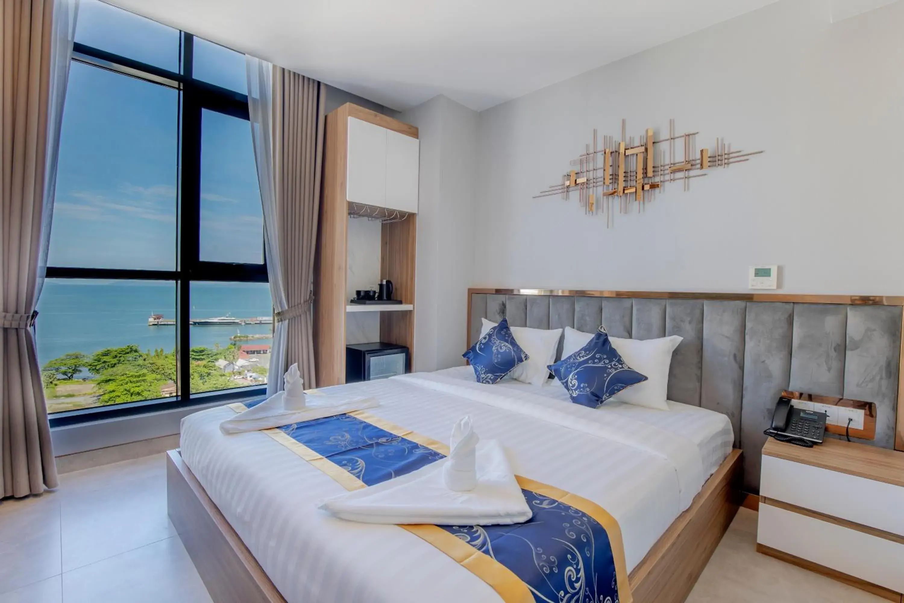 Deluxe Queen in Seascape Palace Hotel Deluxe Queen in Seascape Palace Hotel