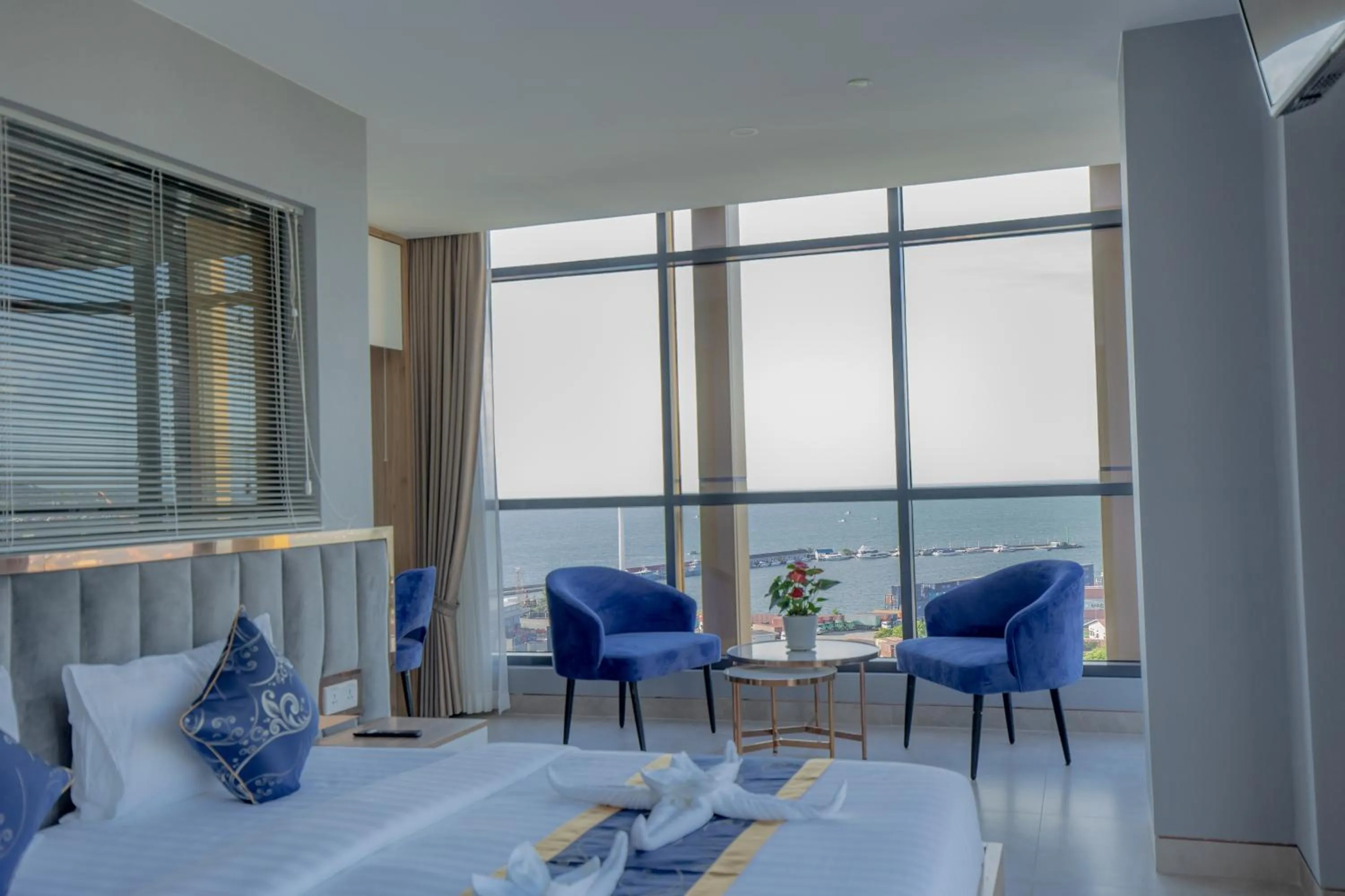 Living room in Seascape Palace Hotel