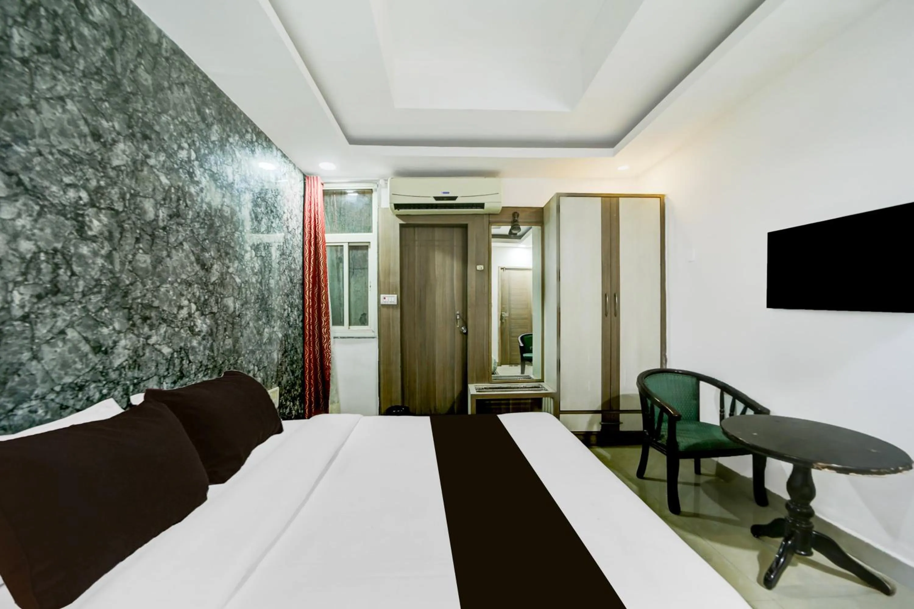 Bedroom, Bed in Collection O Shahpura Lakeview Formerly Hotel Royal Villa