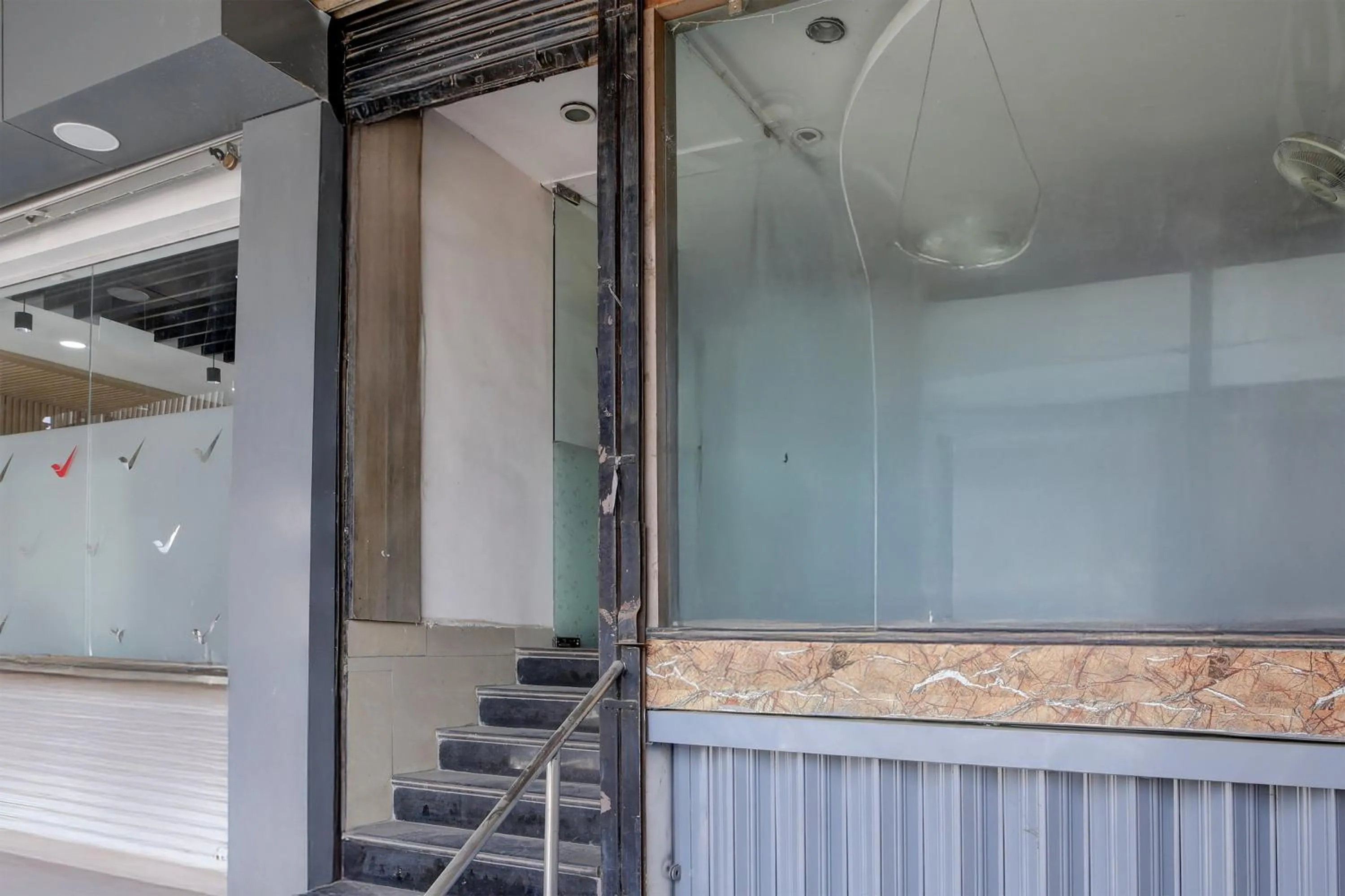 Facade/entrance in Super Collection O Shahpura Lakeview Formerly Hotel Royal Villa